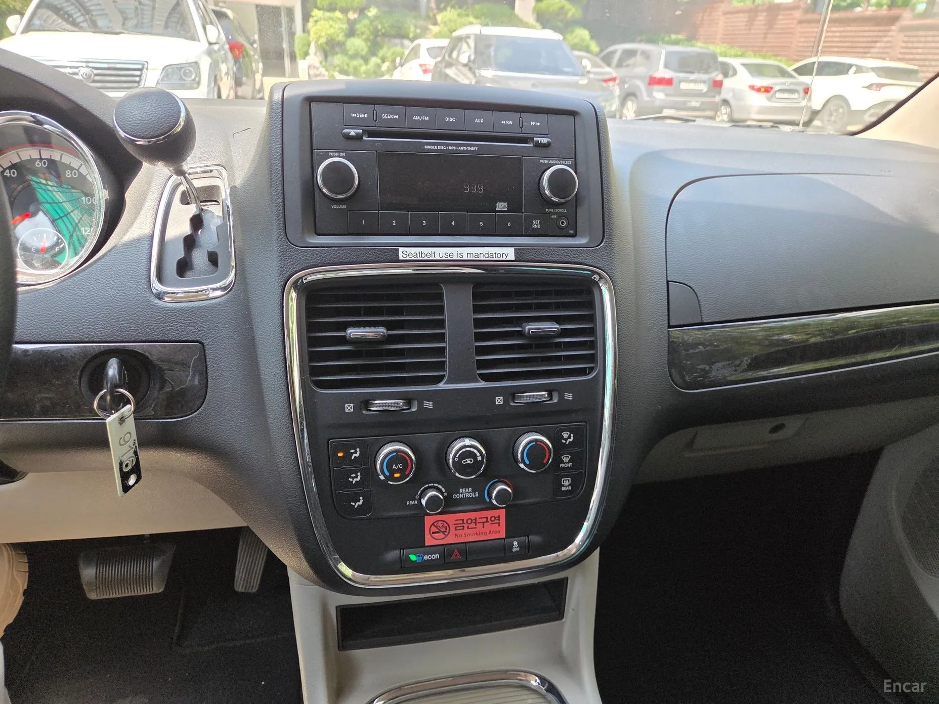 Dodge Grand Caravan превью 9