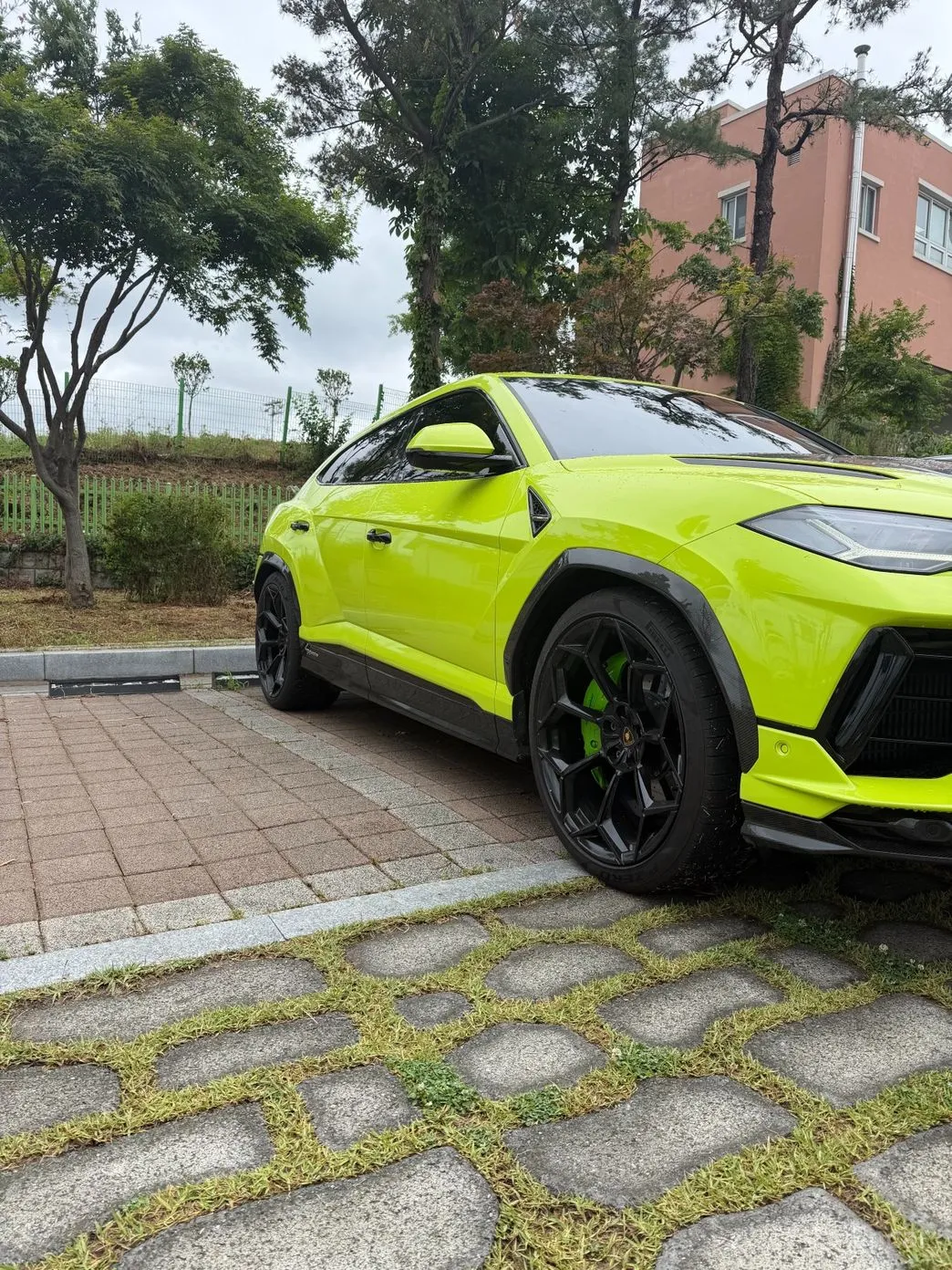 Lamborghini Urus превью 13