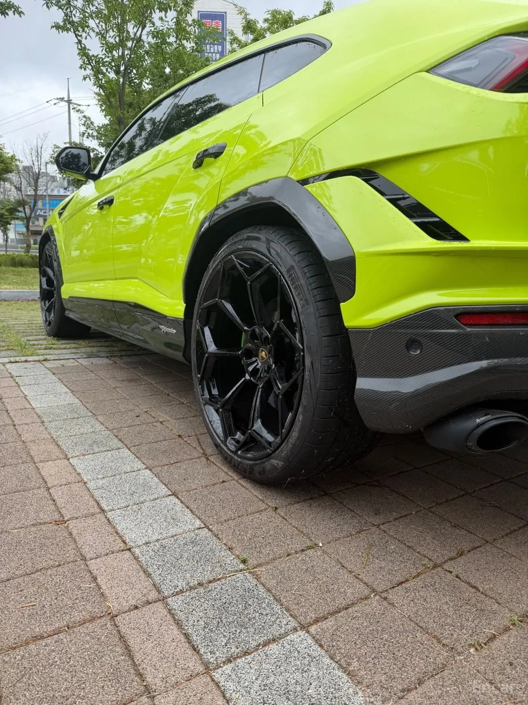 Lamborghini Urus превью 5