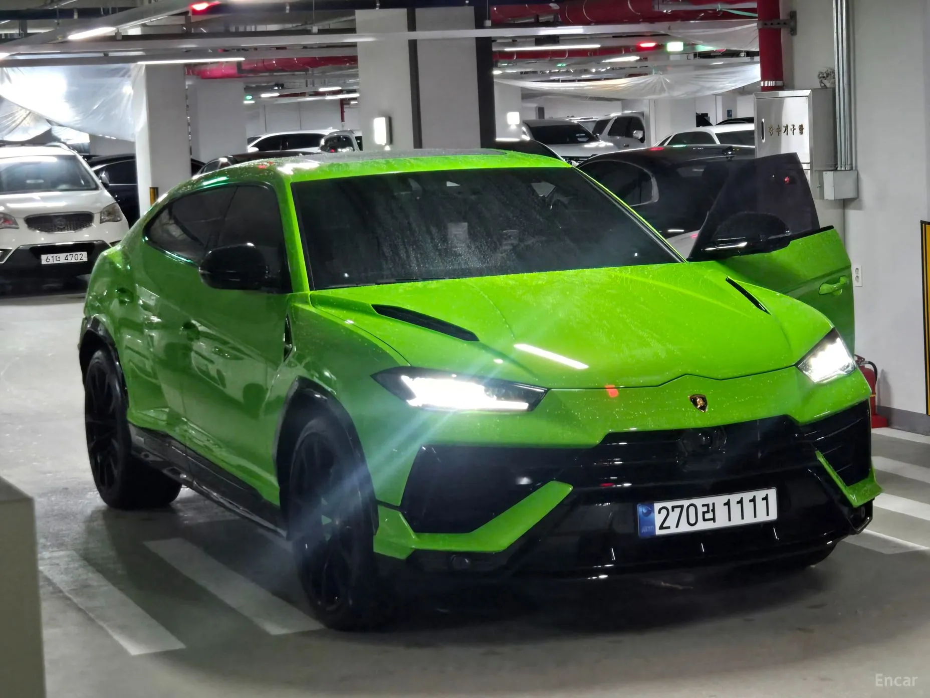 Lamborghini Urus превью 3