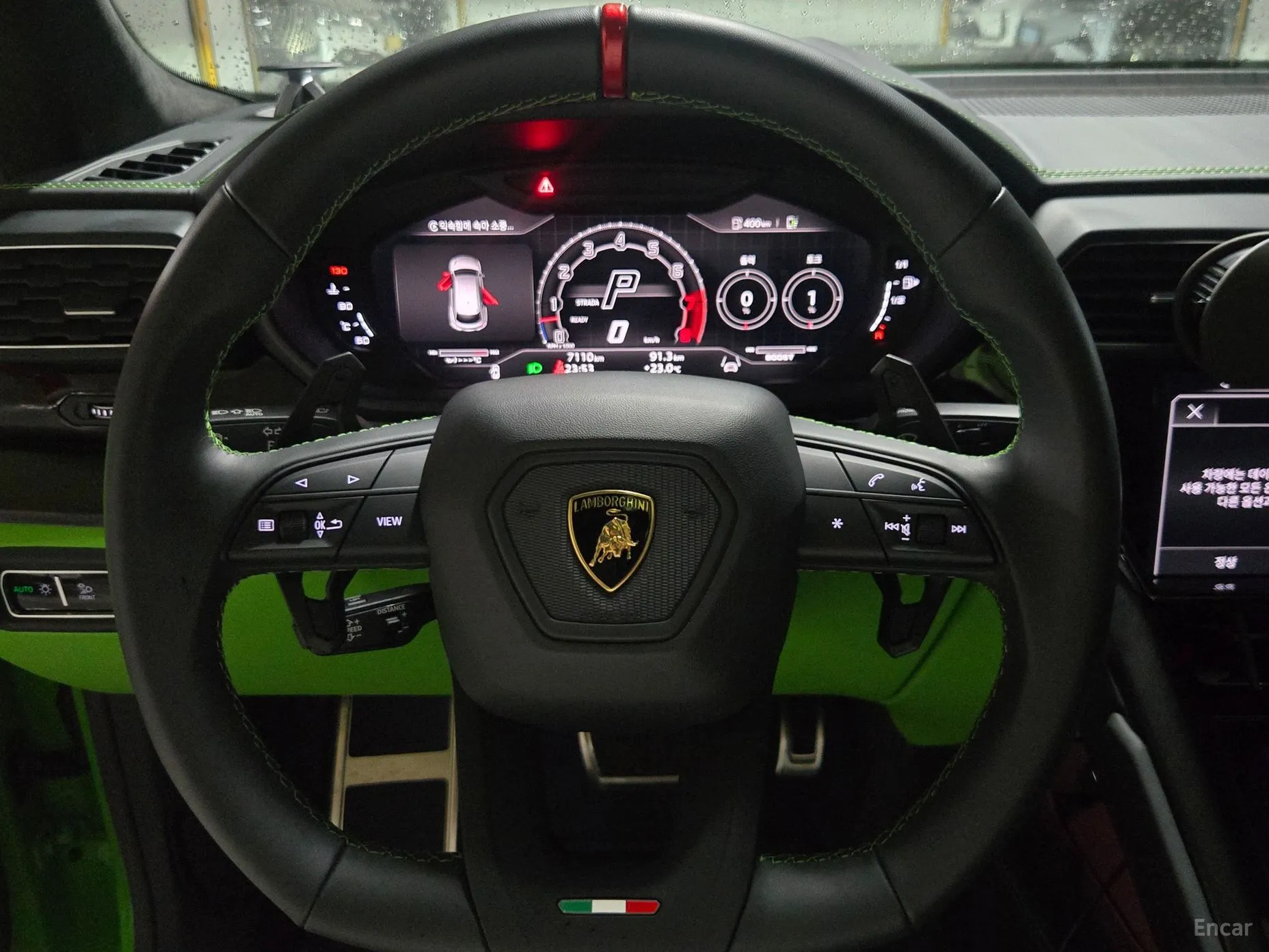 Lamborghini Urus превью 9