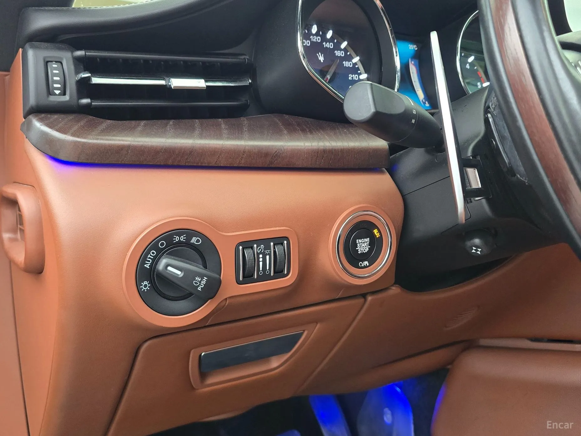 Maserati Quattroporte превью 10