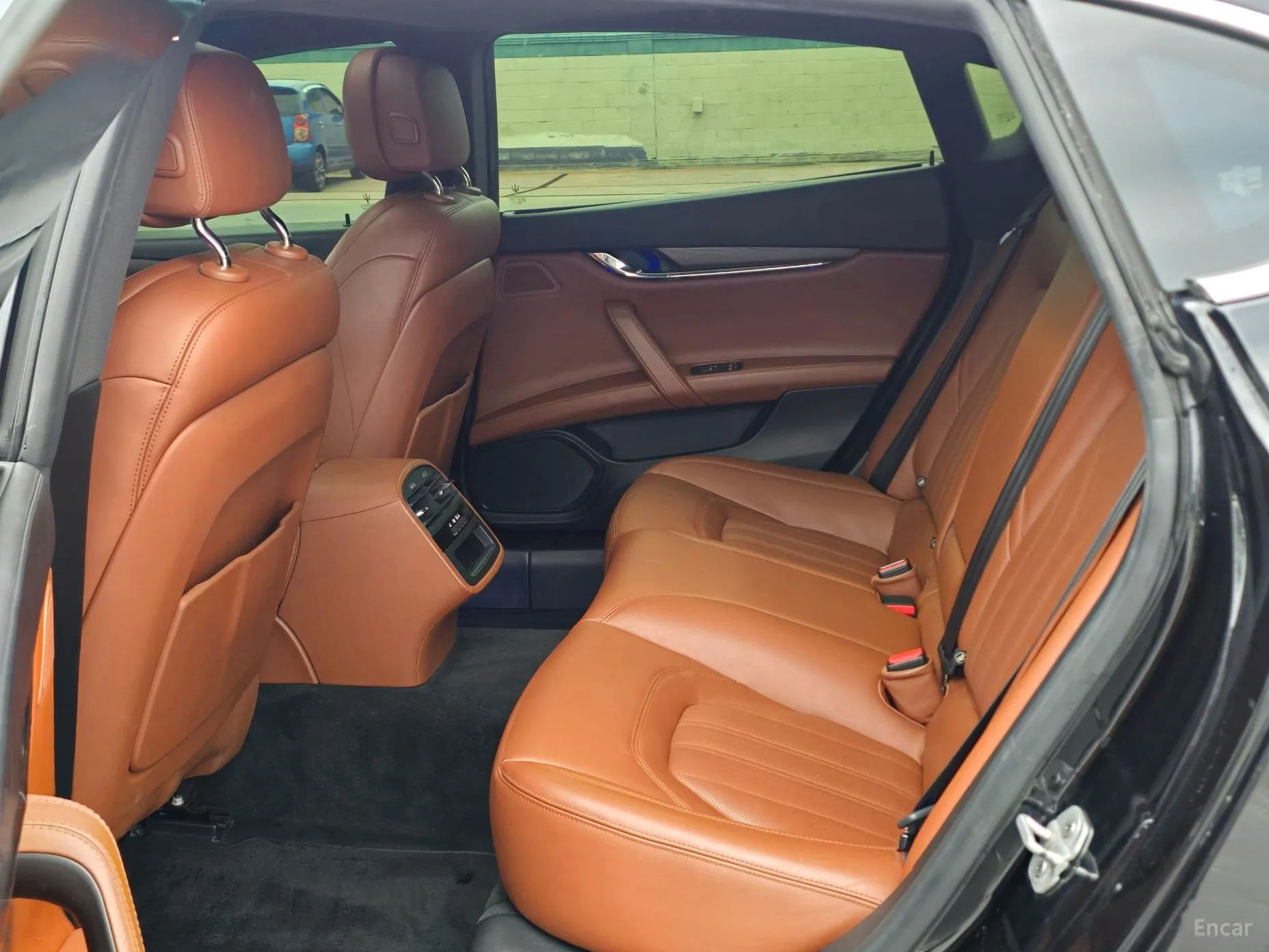 Maserati Quattroporte превью 8