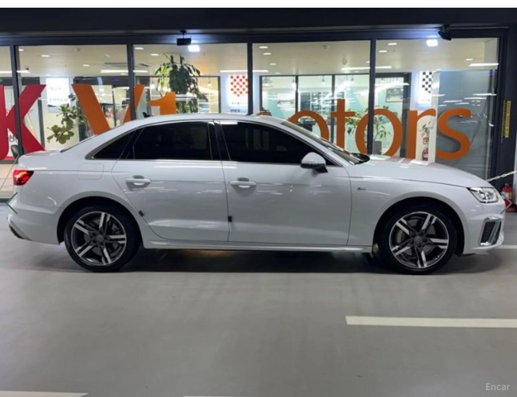 Audi A4 (B9) превью 3