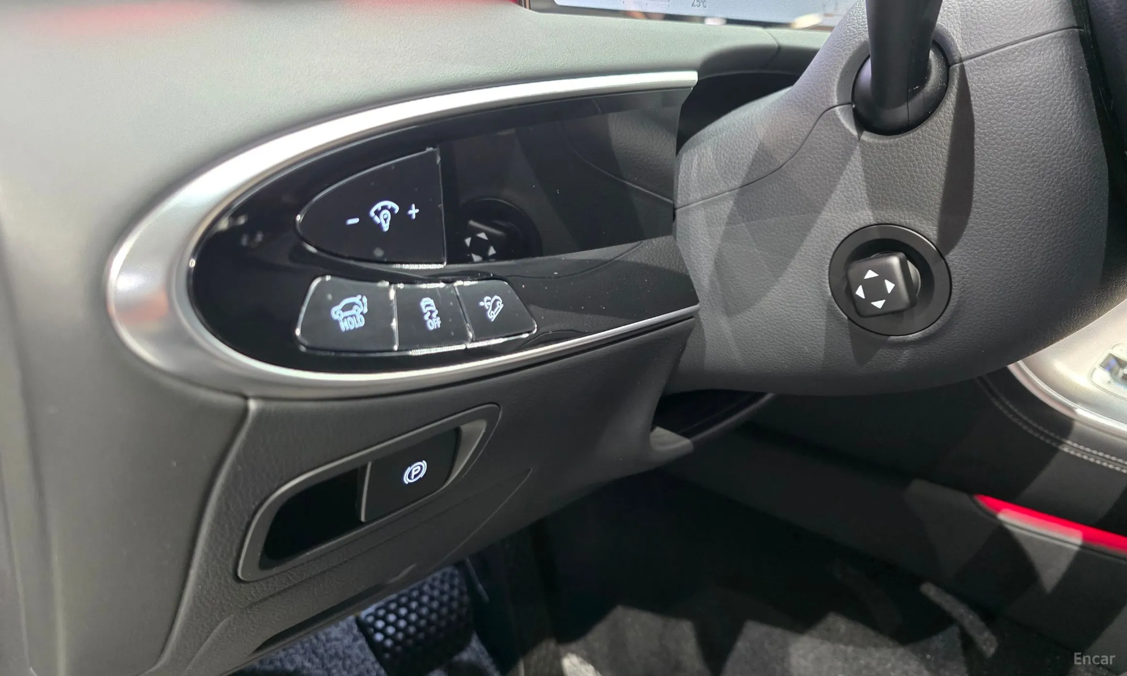Genesis GV70 превью 12