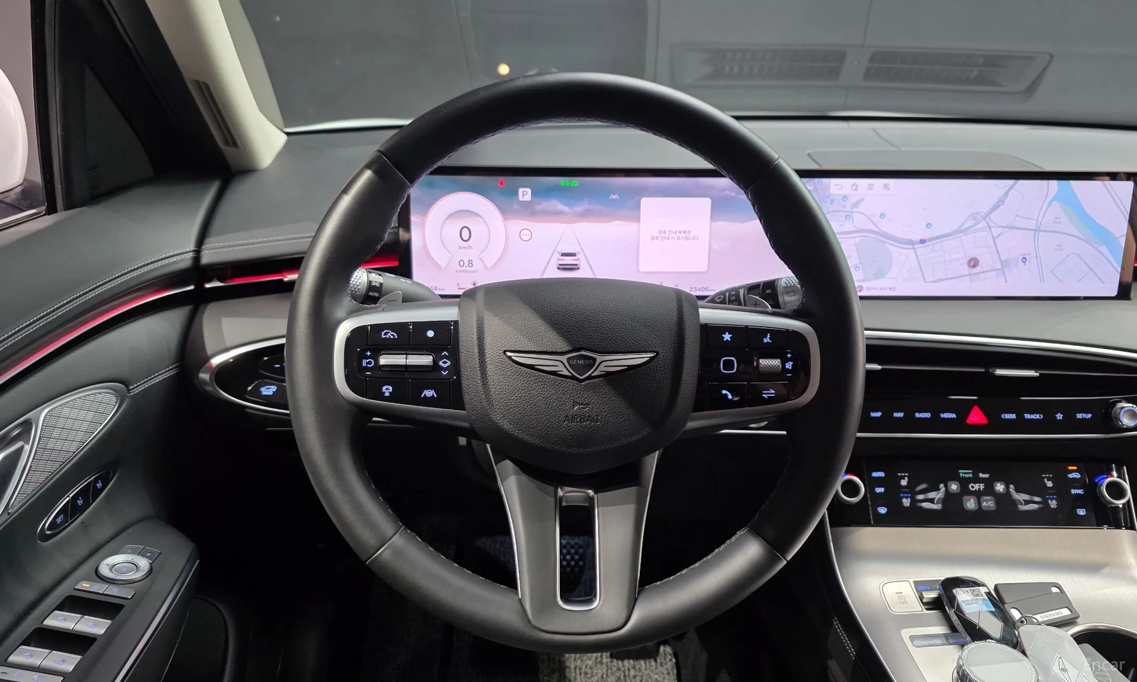 Genesis GV70 превью 13