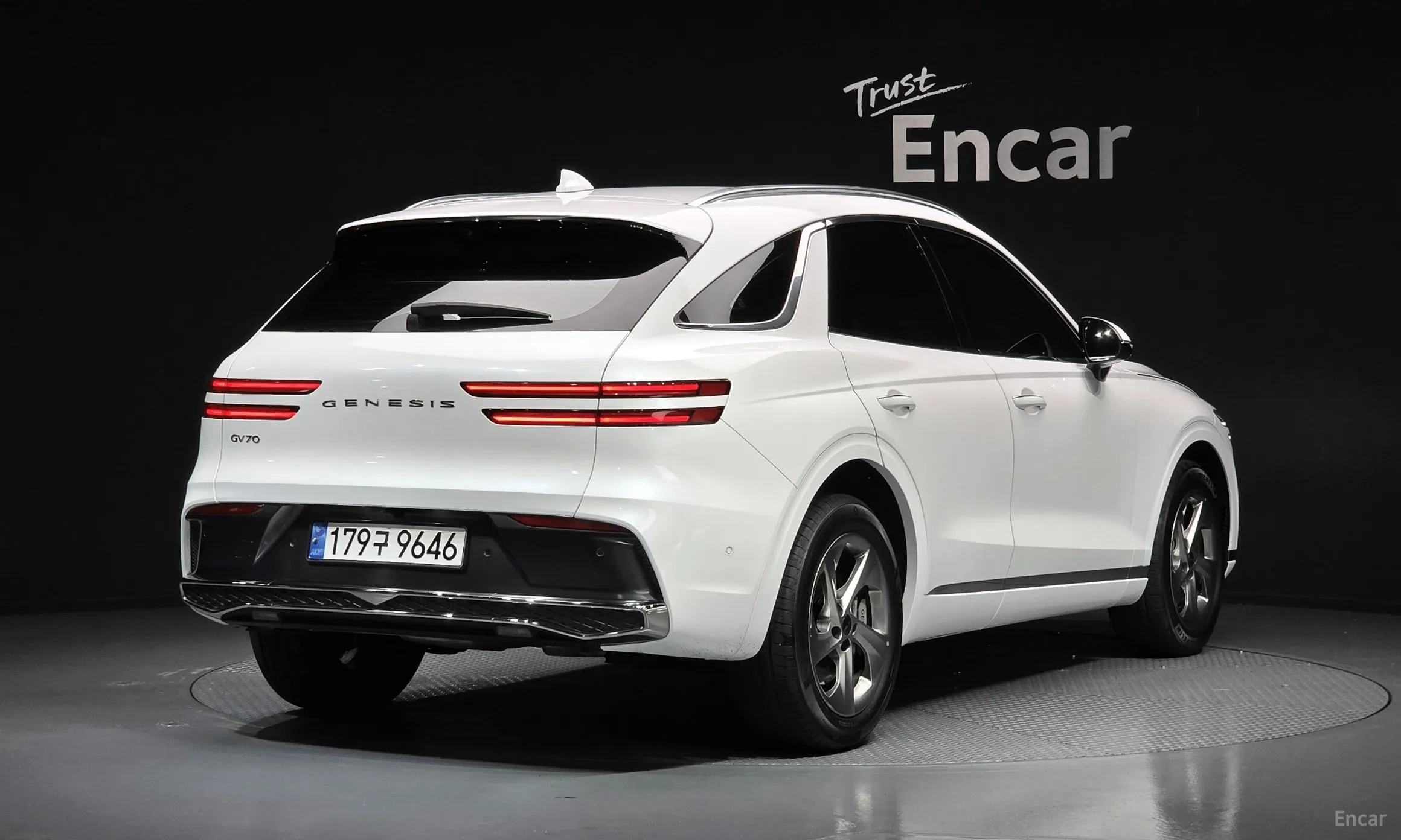 Genesis GV70 превью 2
