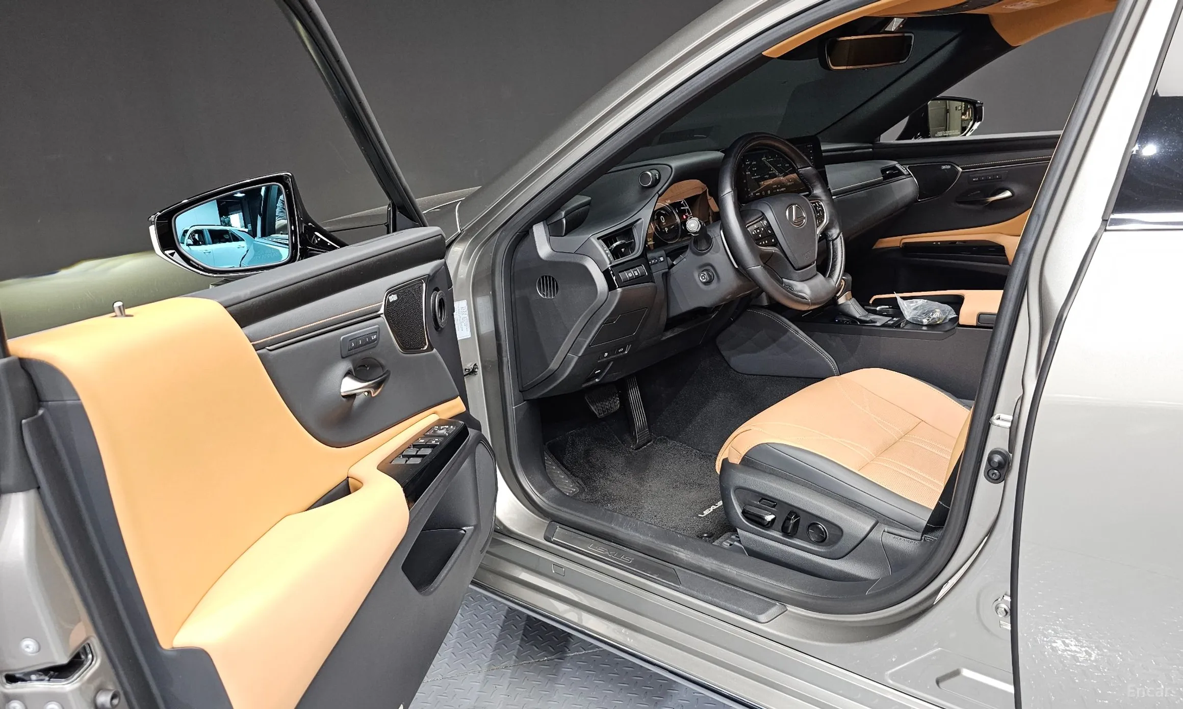 Lexus ES300h 7th Generation превью 10