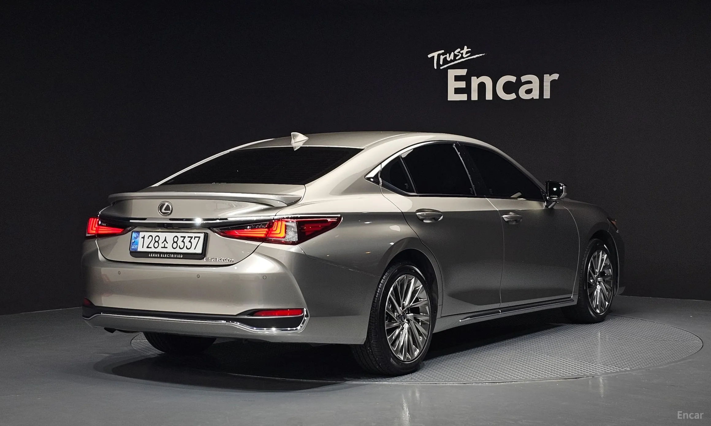 Lexus ES300h 7th Generation превью 2