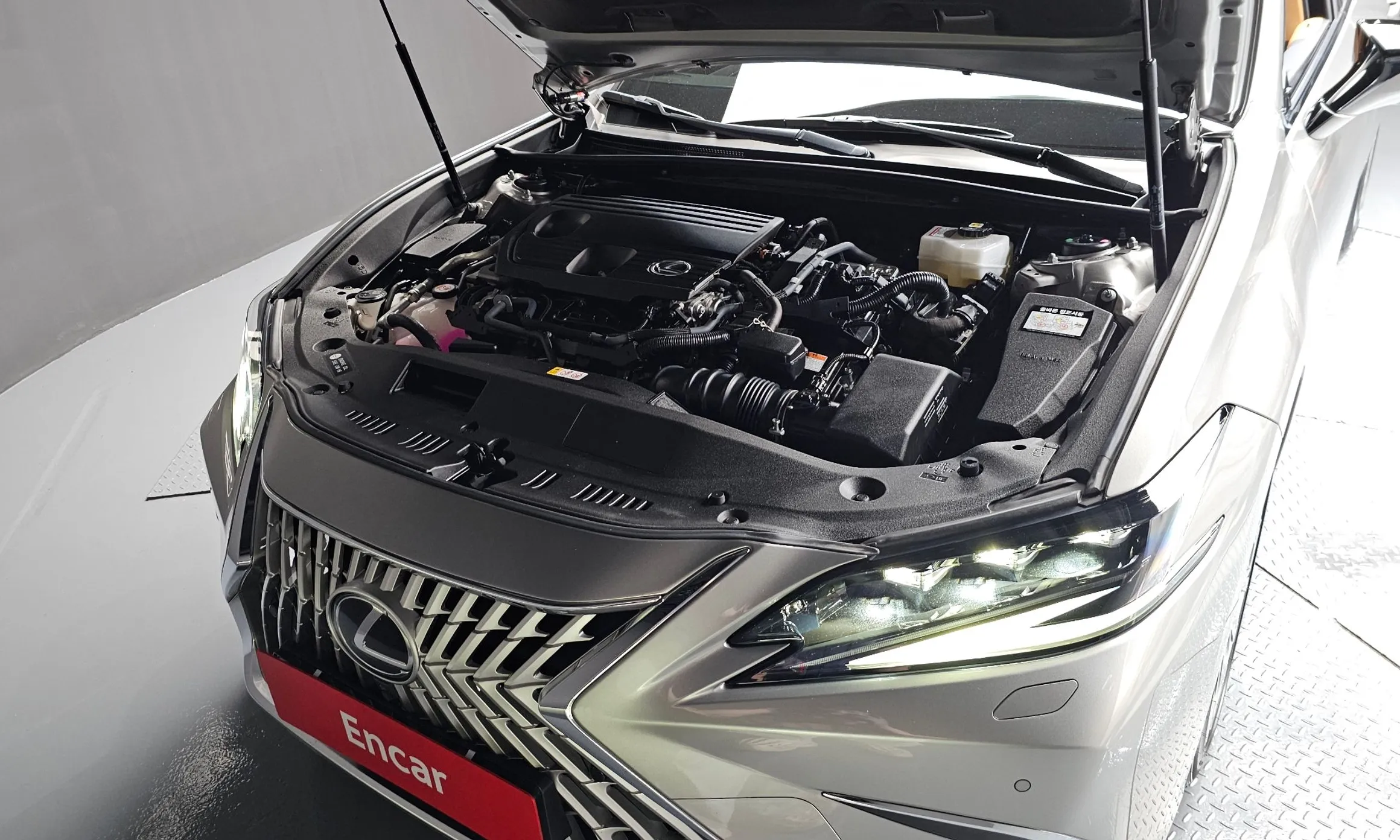Lexus ES300h 7th Generation превью 6