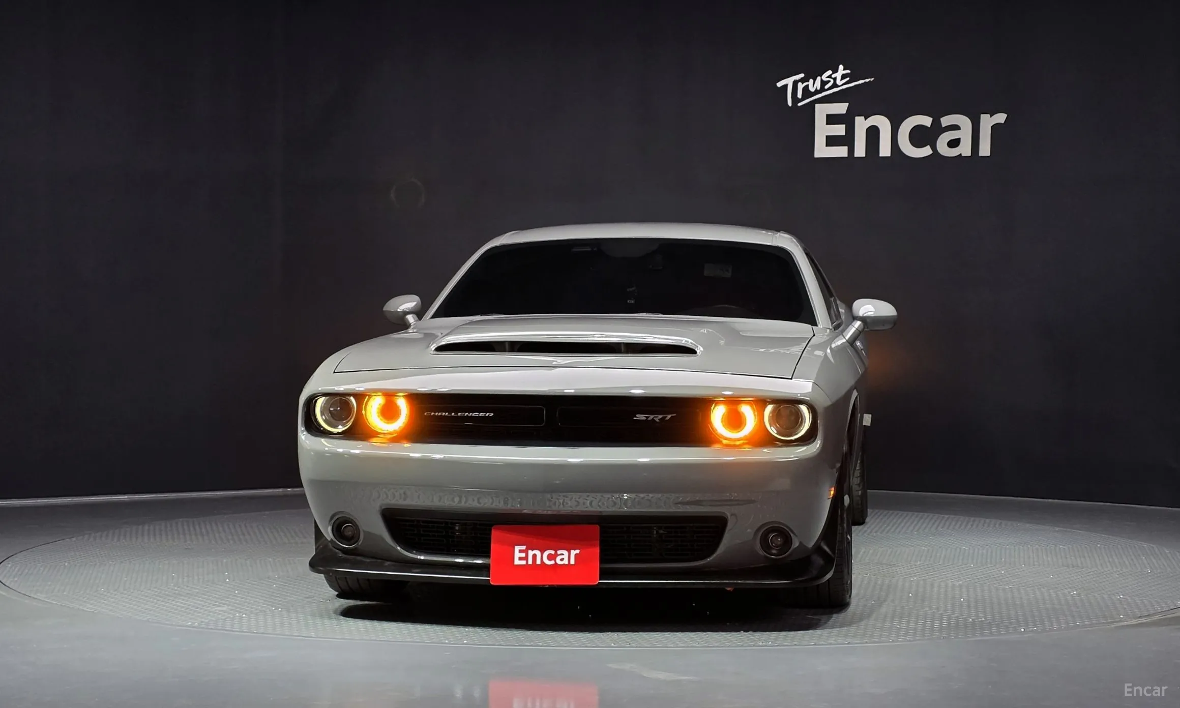 Dodge Challenger превью 3
