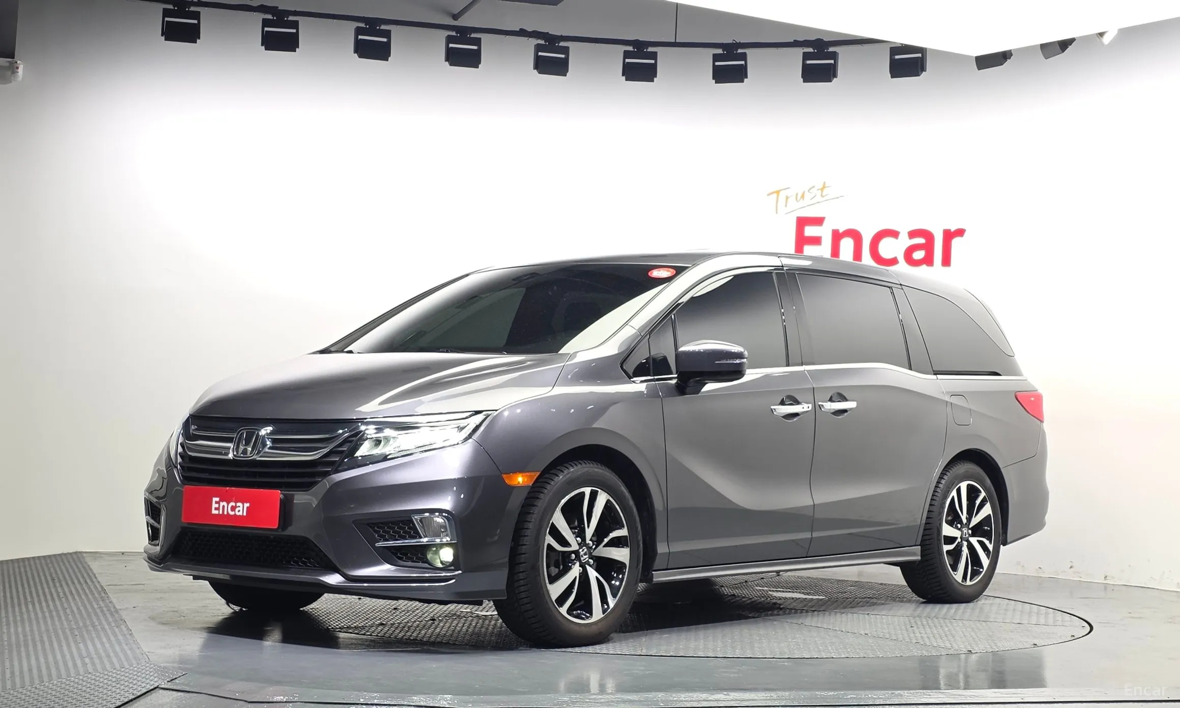 Honda Odyssey превью 3