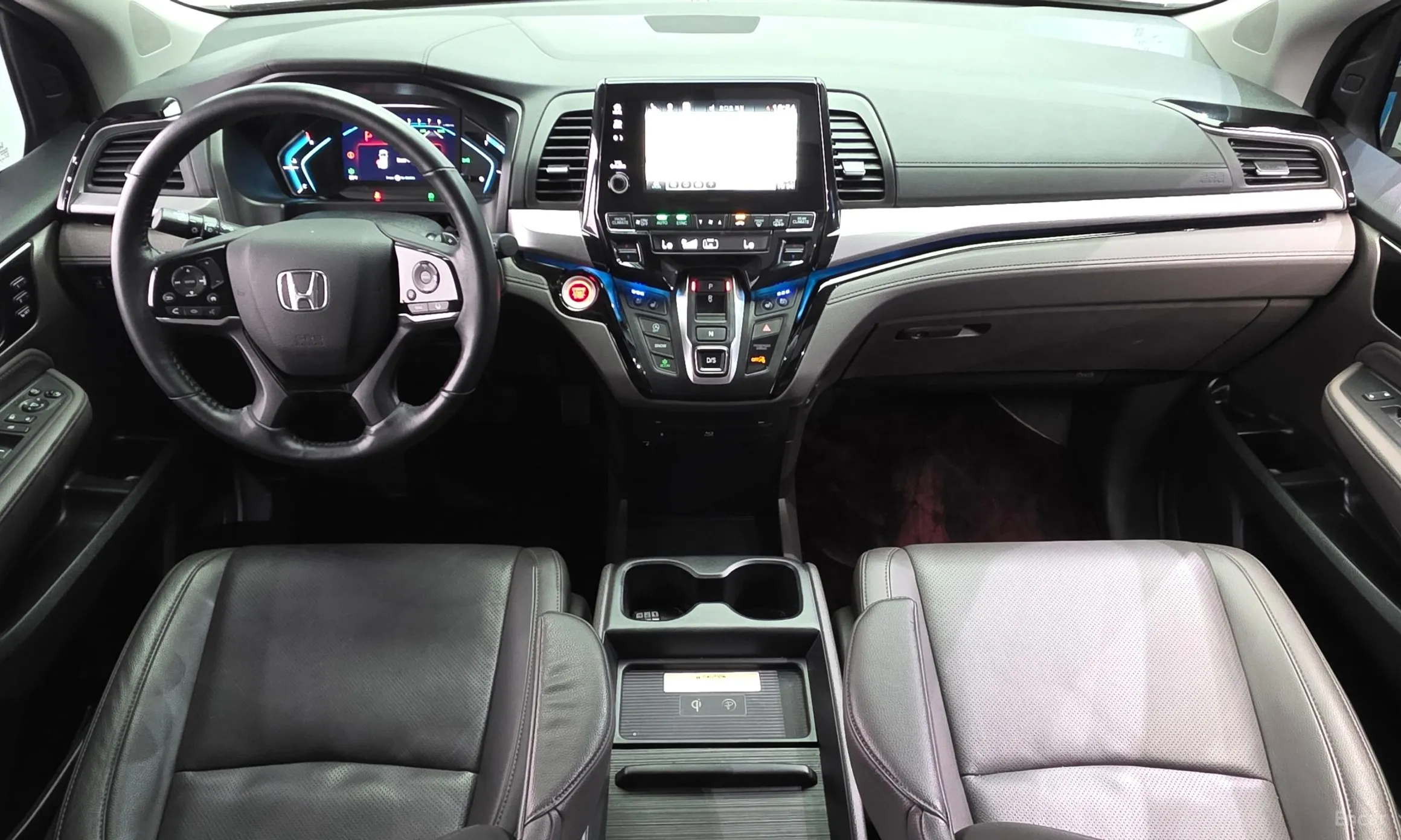 Honda Odyssey превью 7
