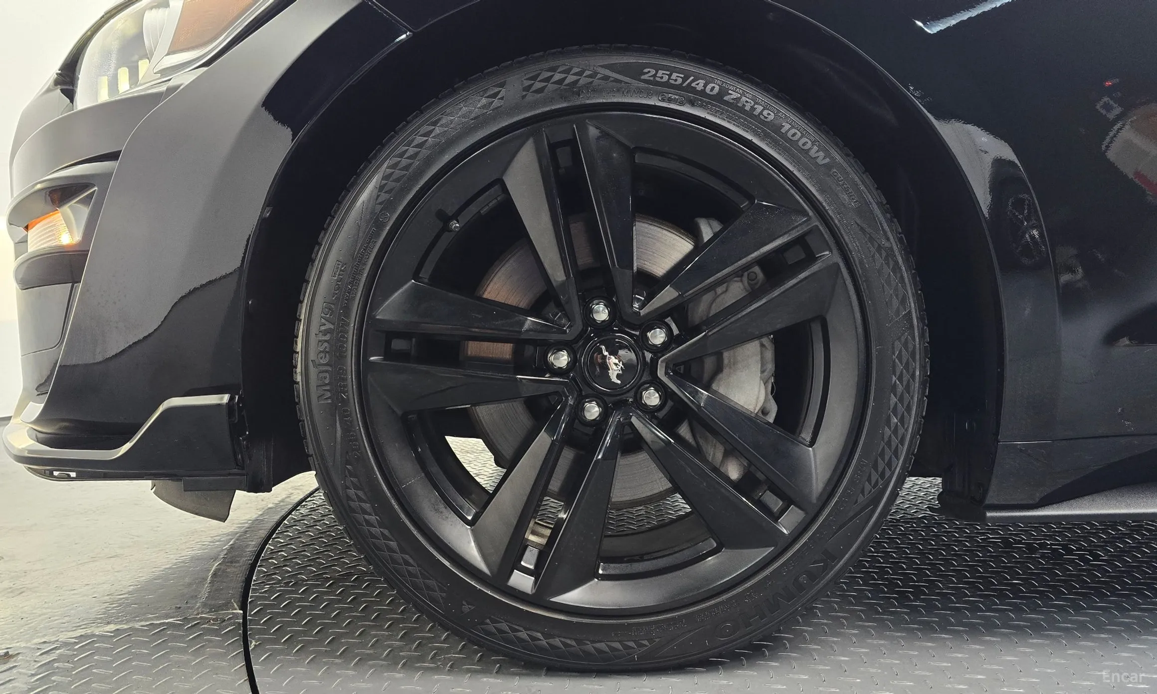 Ford Mustang превью 5
