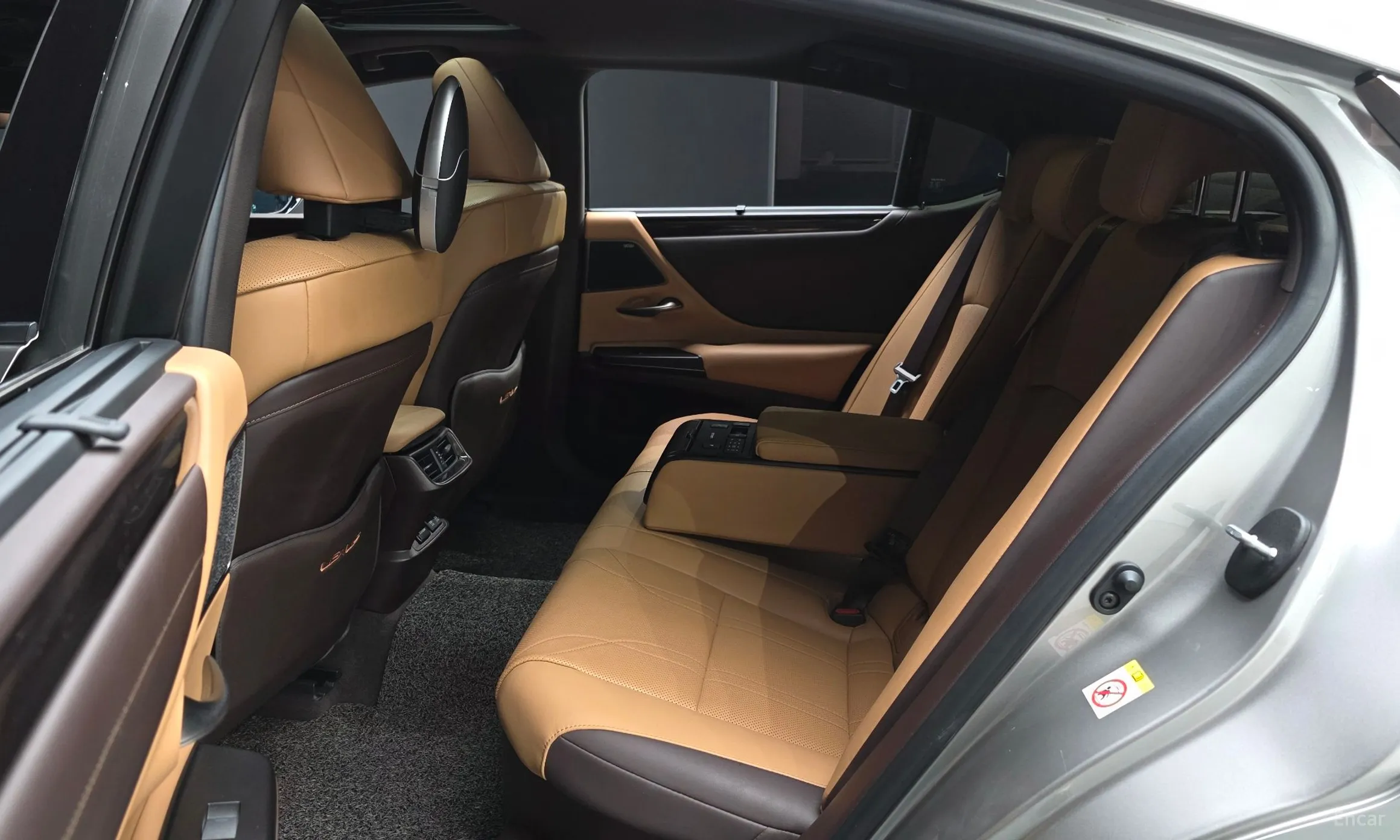 Lexus ES300h 7th Generation превью 11