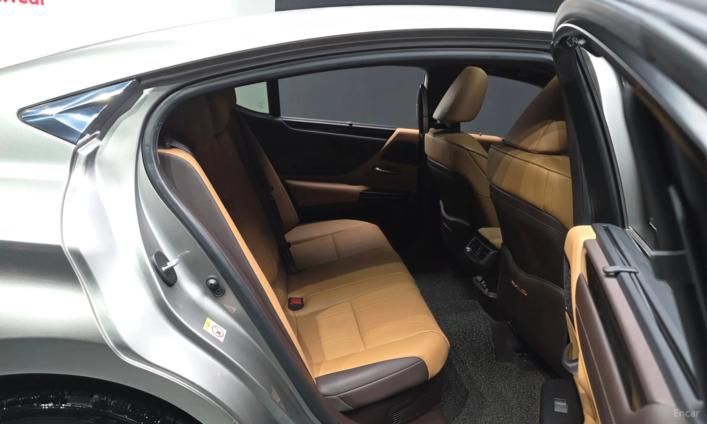 Lexus ES300h 7th Generation превью 12