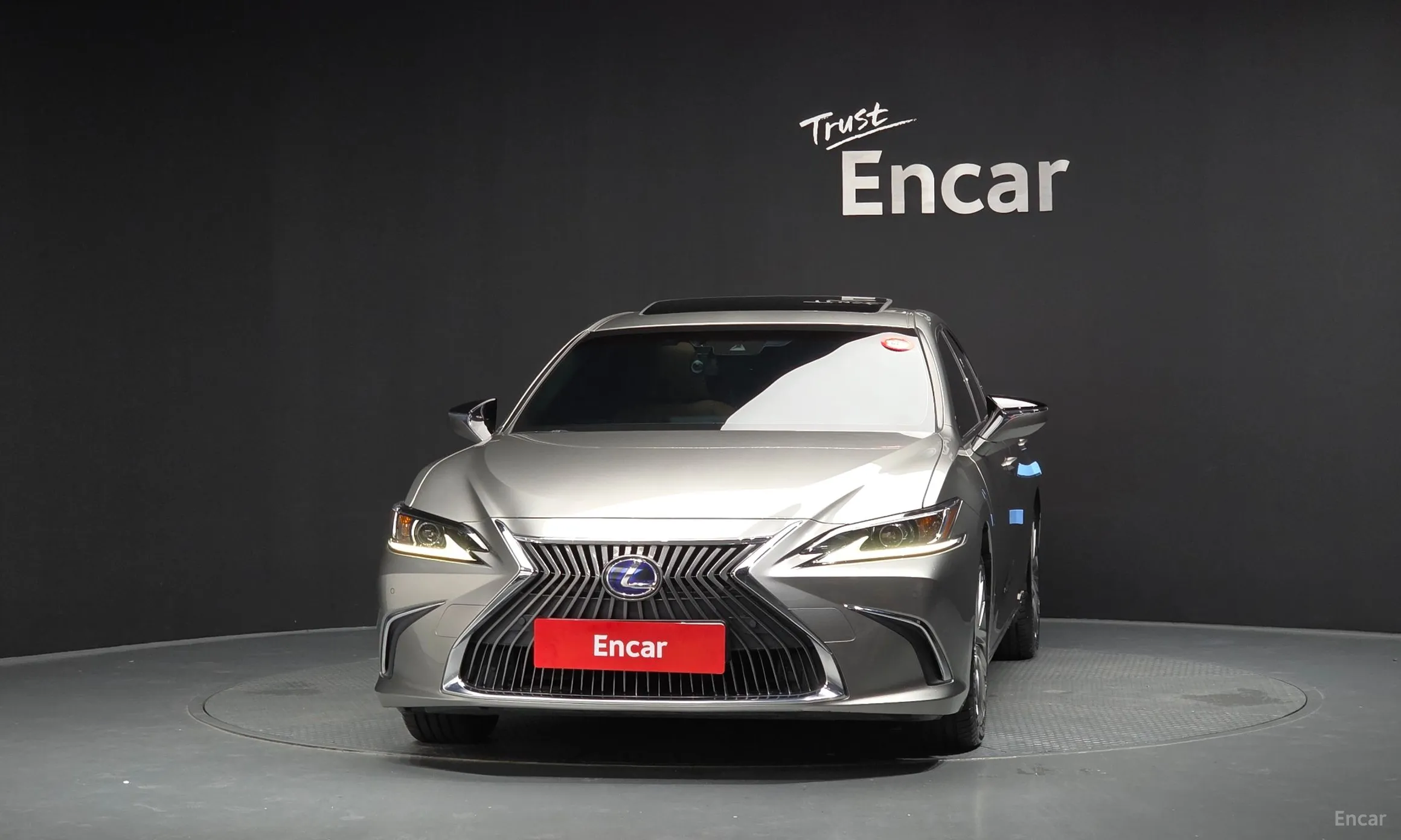 Lexus ES300h 7th Generation превью 3