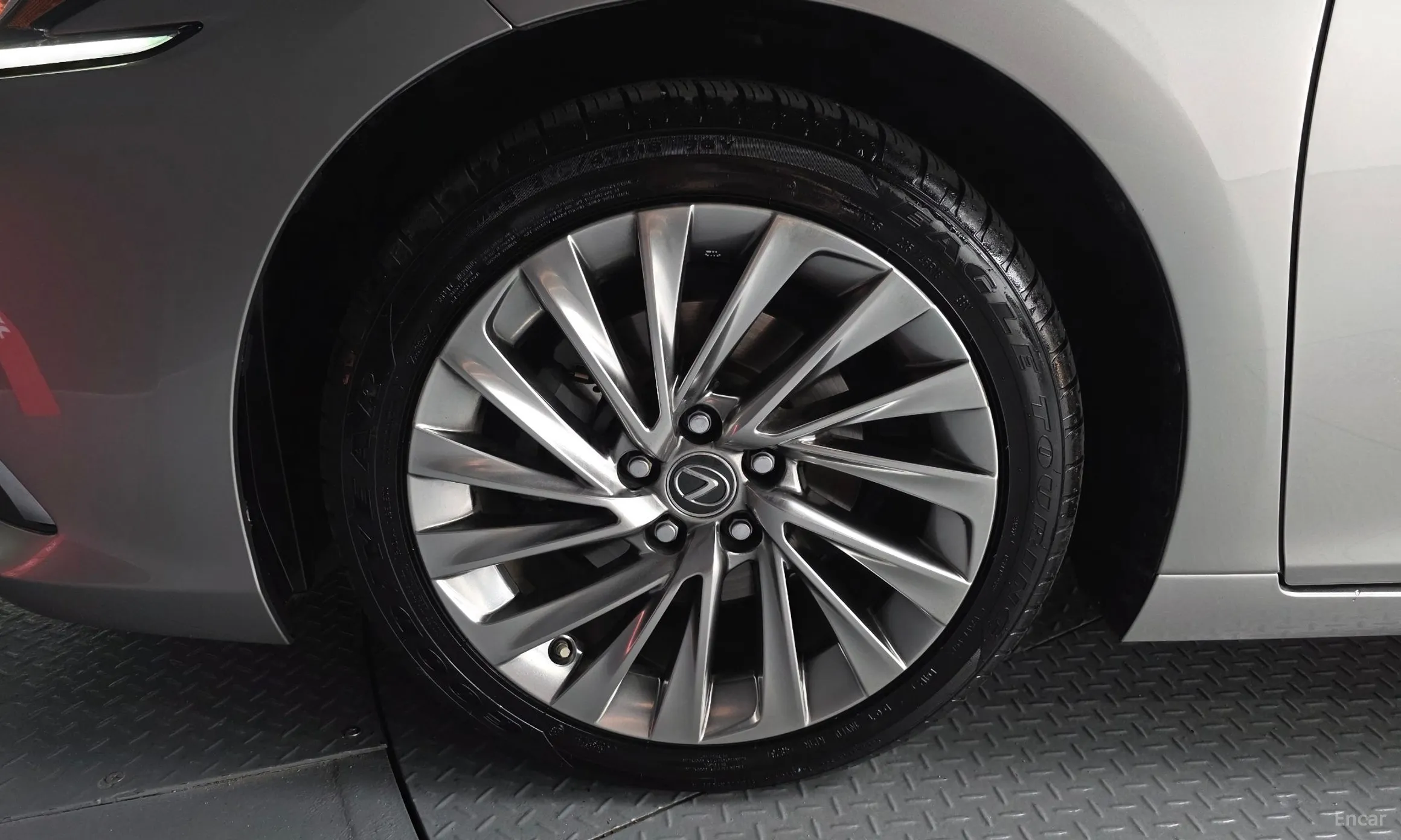Lexus ES300h 7th Generation превью 5