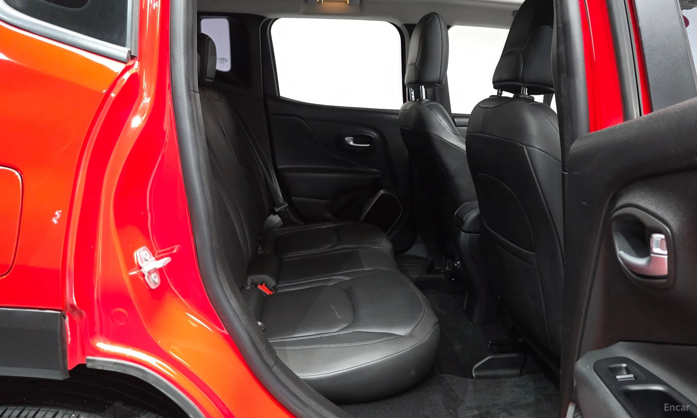 Jeep Renegade превью 11