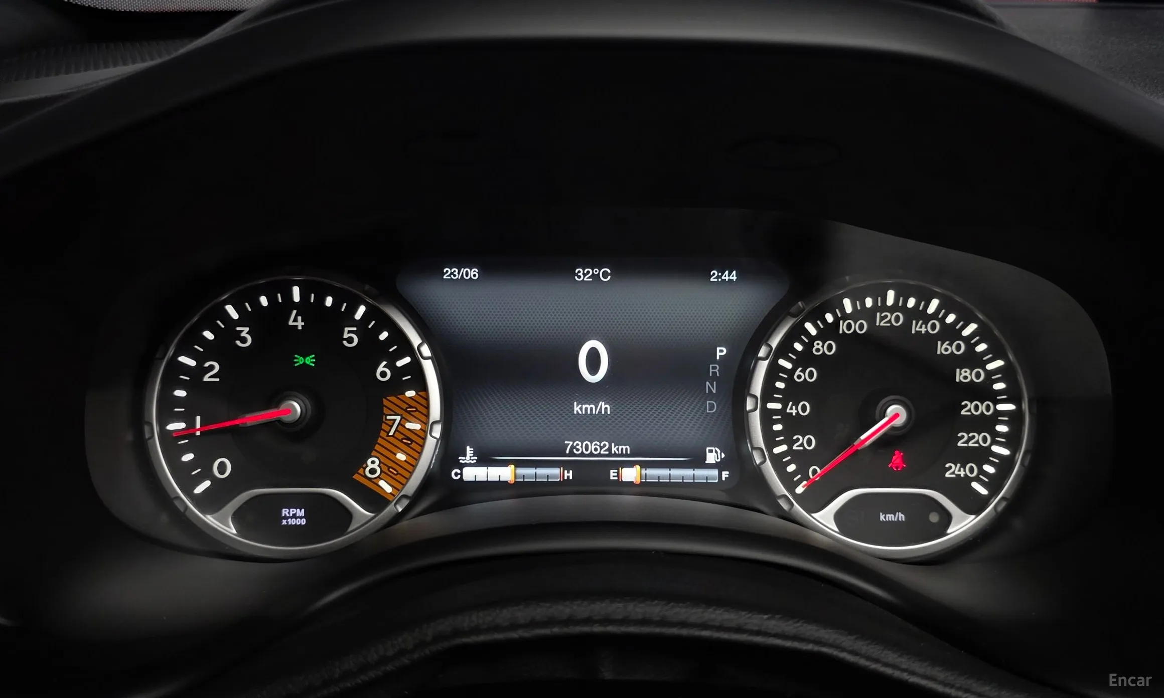 Jeep Renegade превью 8