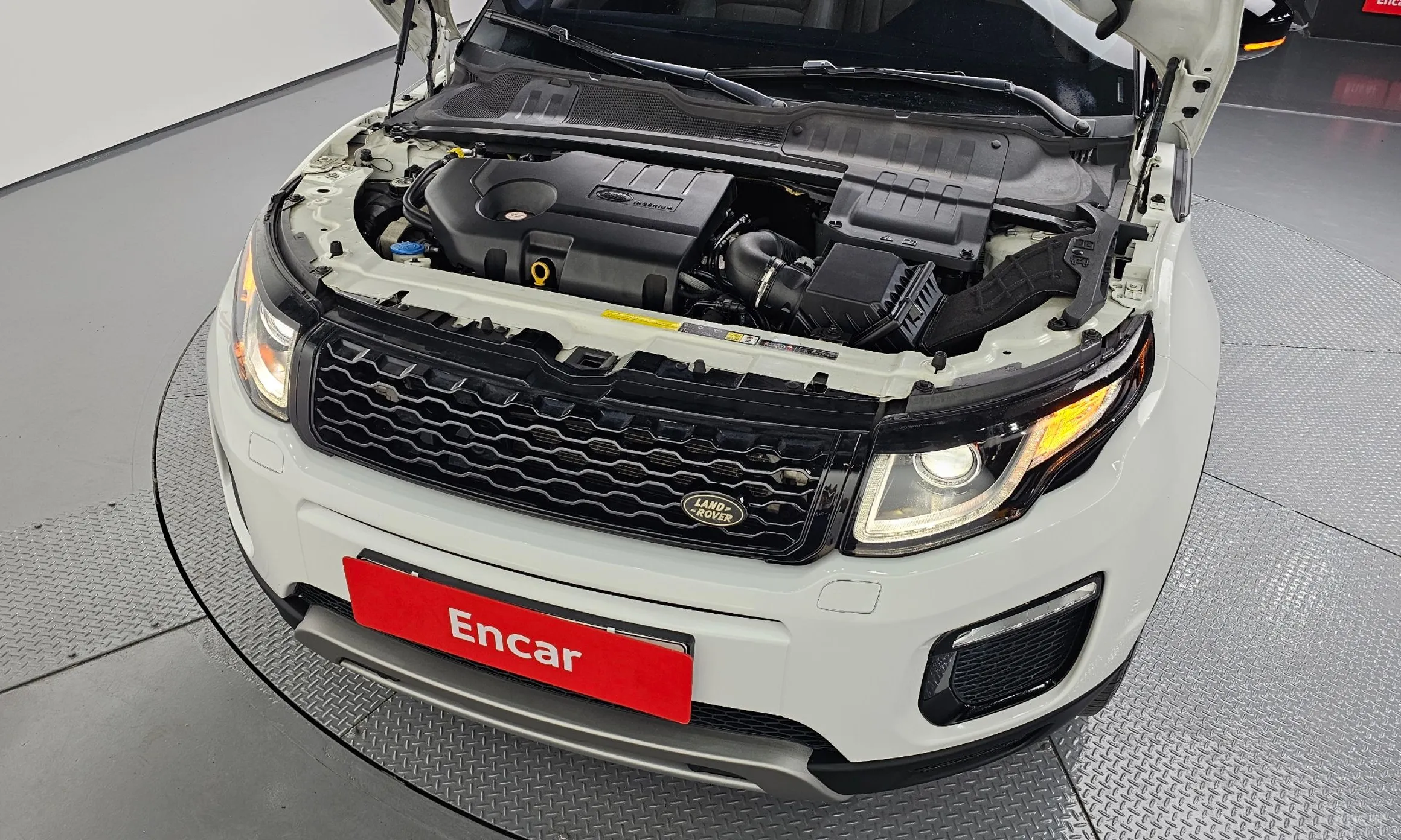 Land Rover Range Rover Evoque превью 6