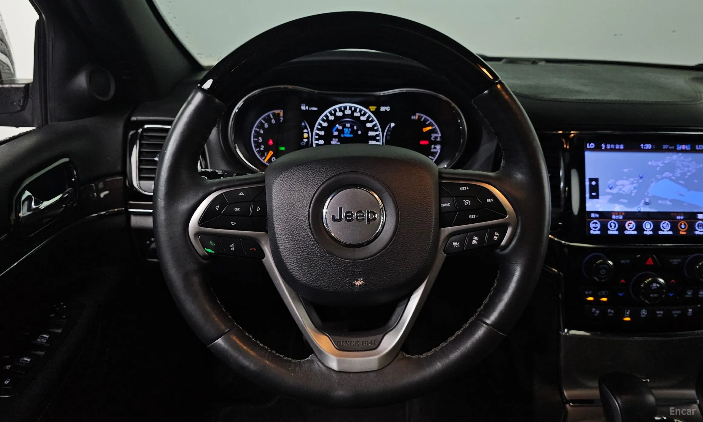 Jeep Grand Cherokee превью 13