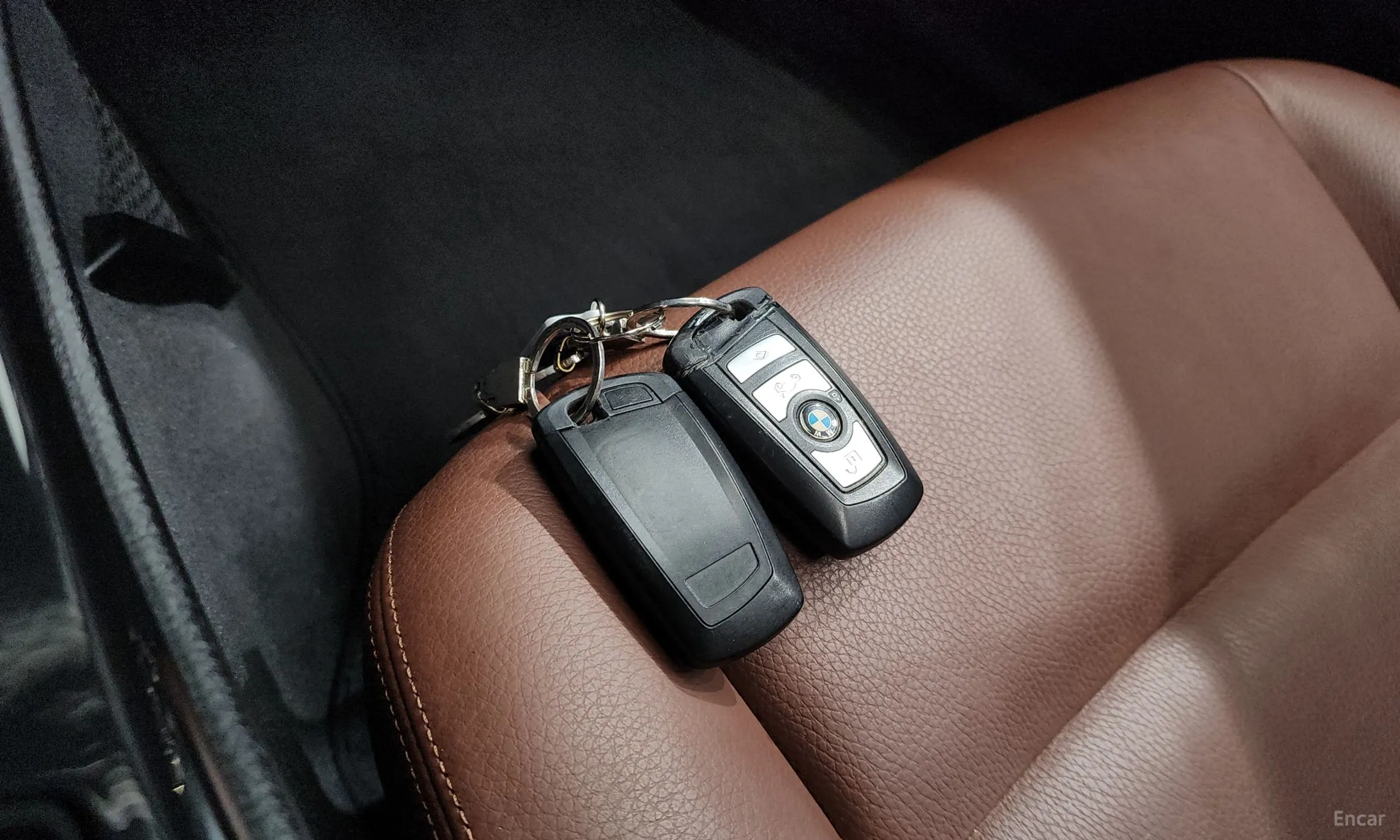 BMW 5 Series (F10) превью 15