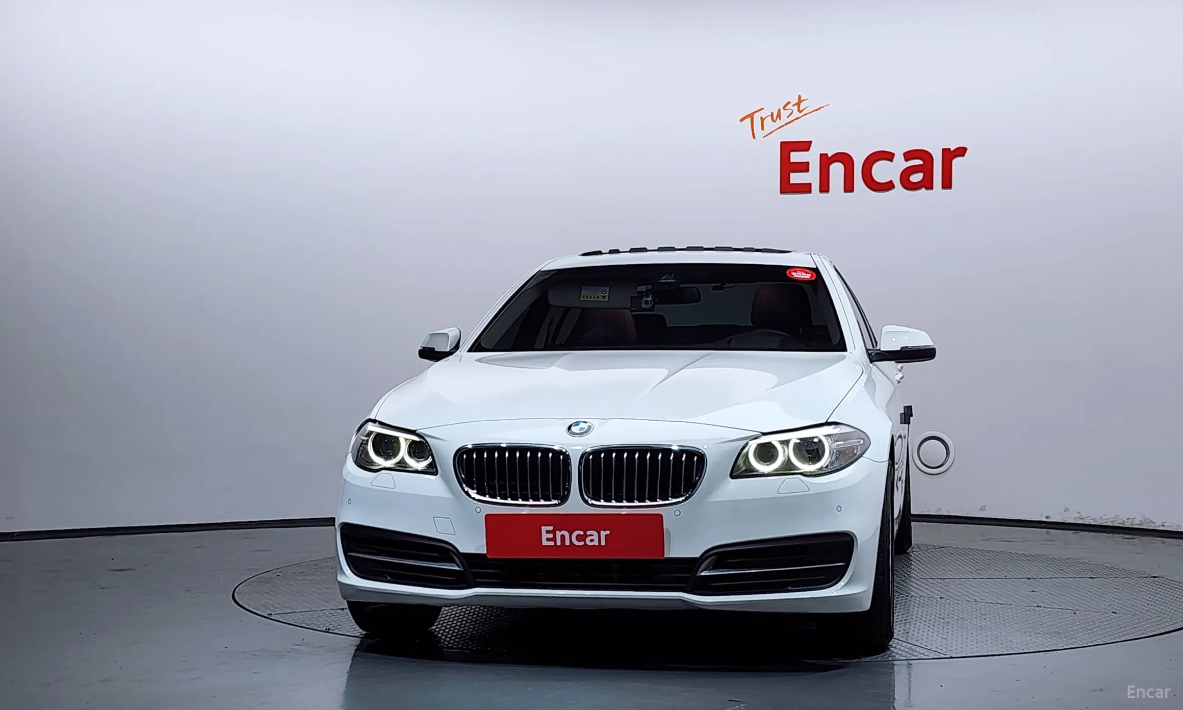 BMW 5 Series (F10) превью 3