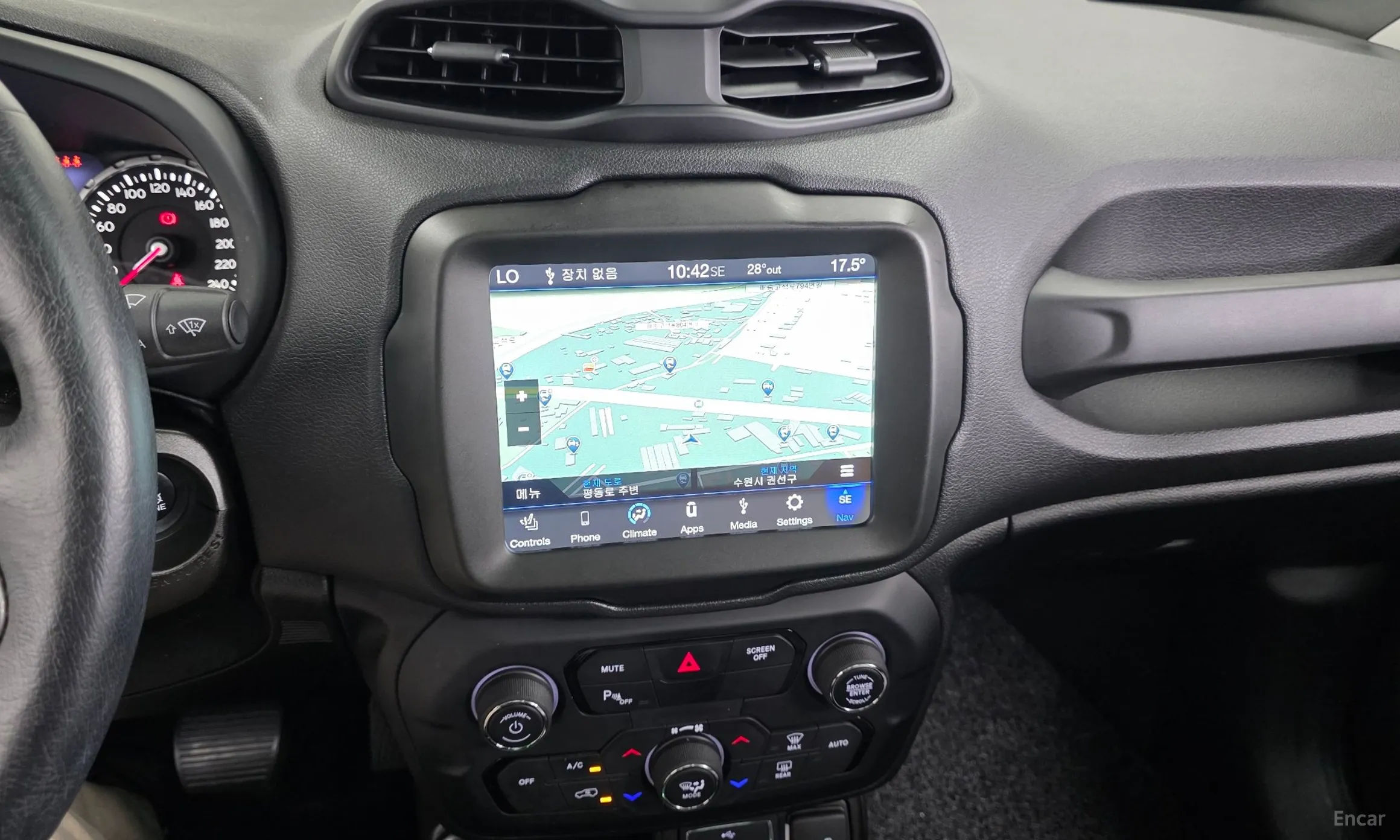 Jeep Renegade превью 13