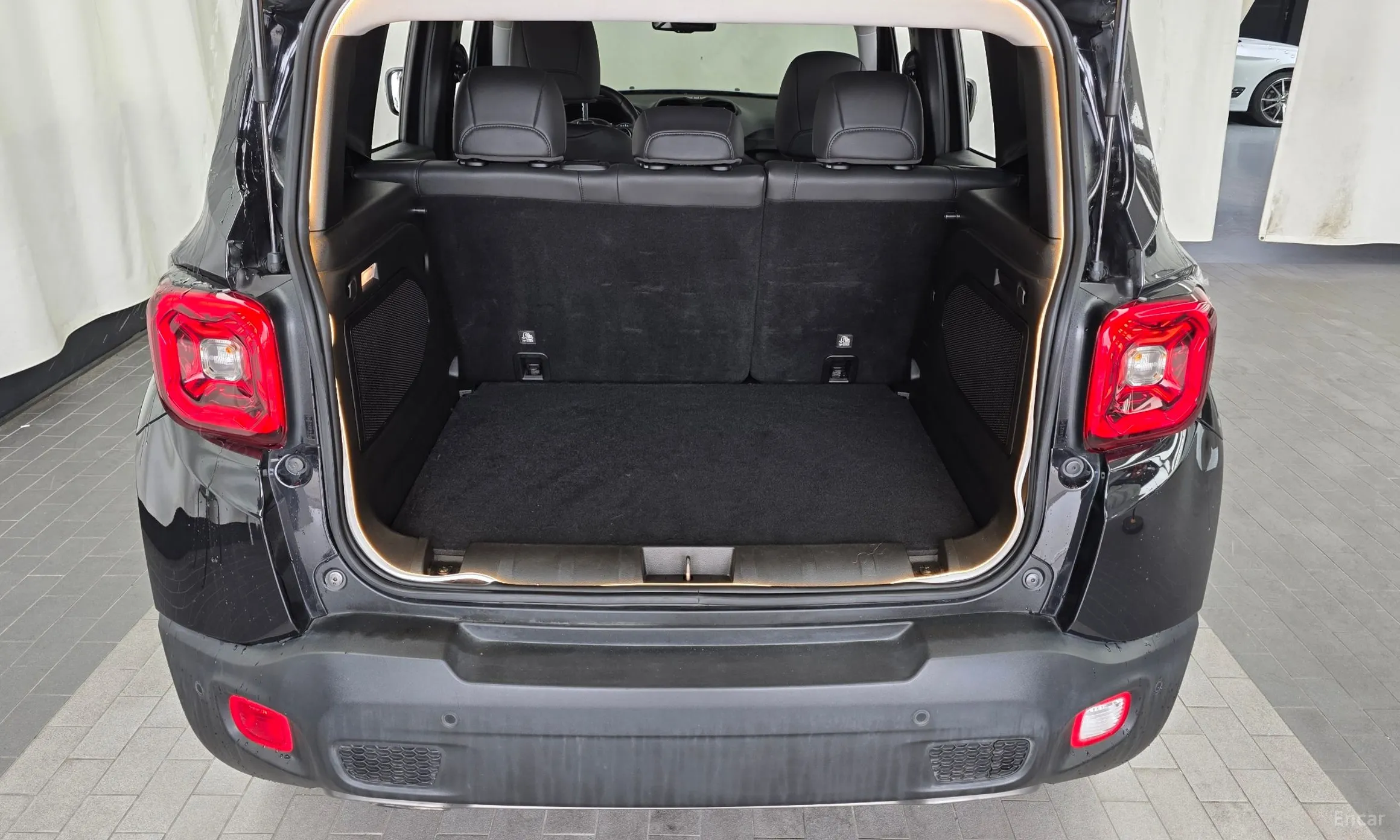Jeep Renegade превью 16