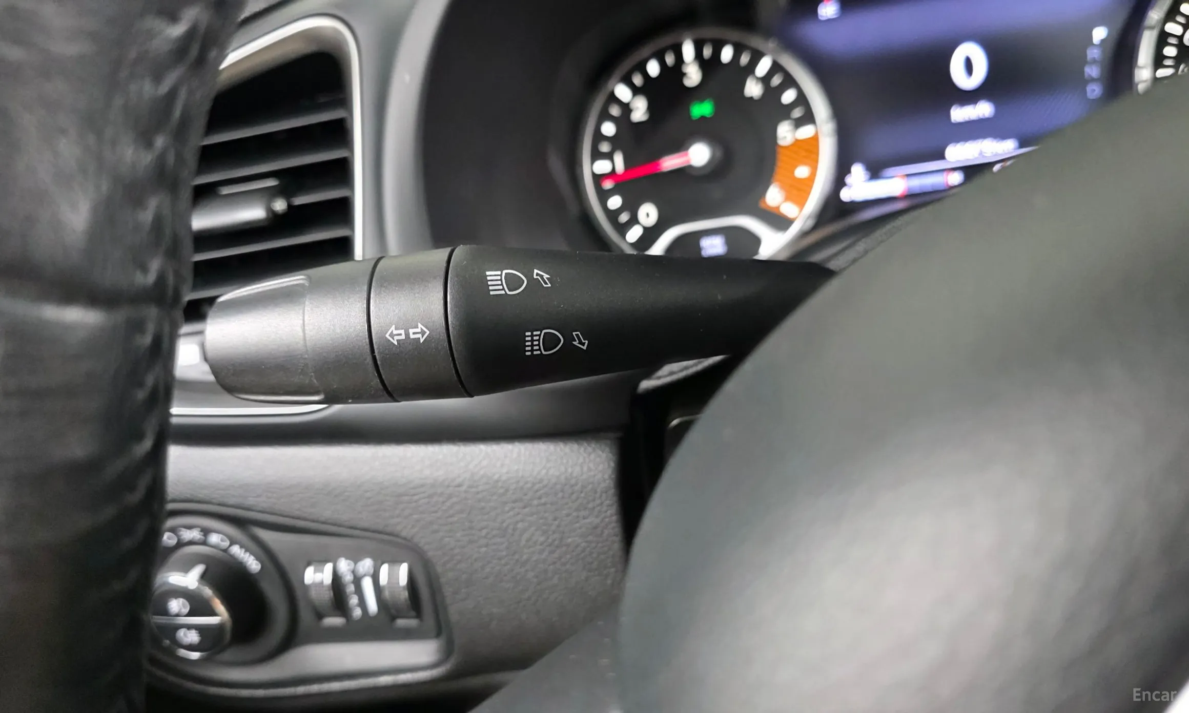 Jeep Renegade превью 19