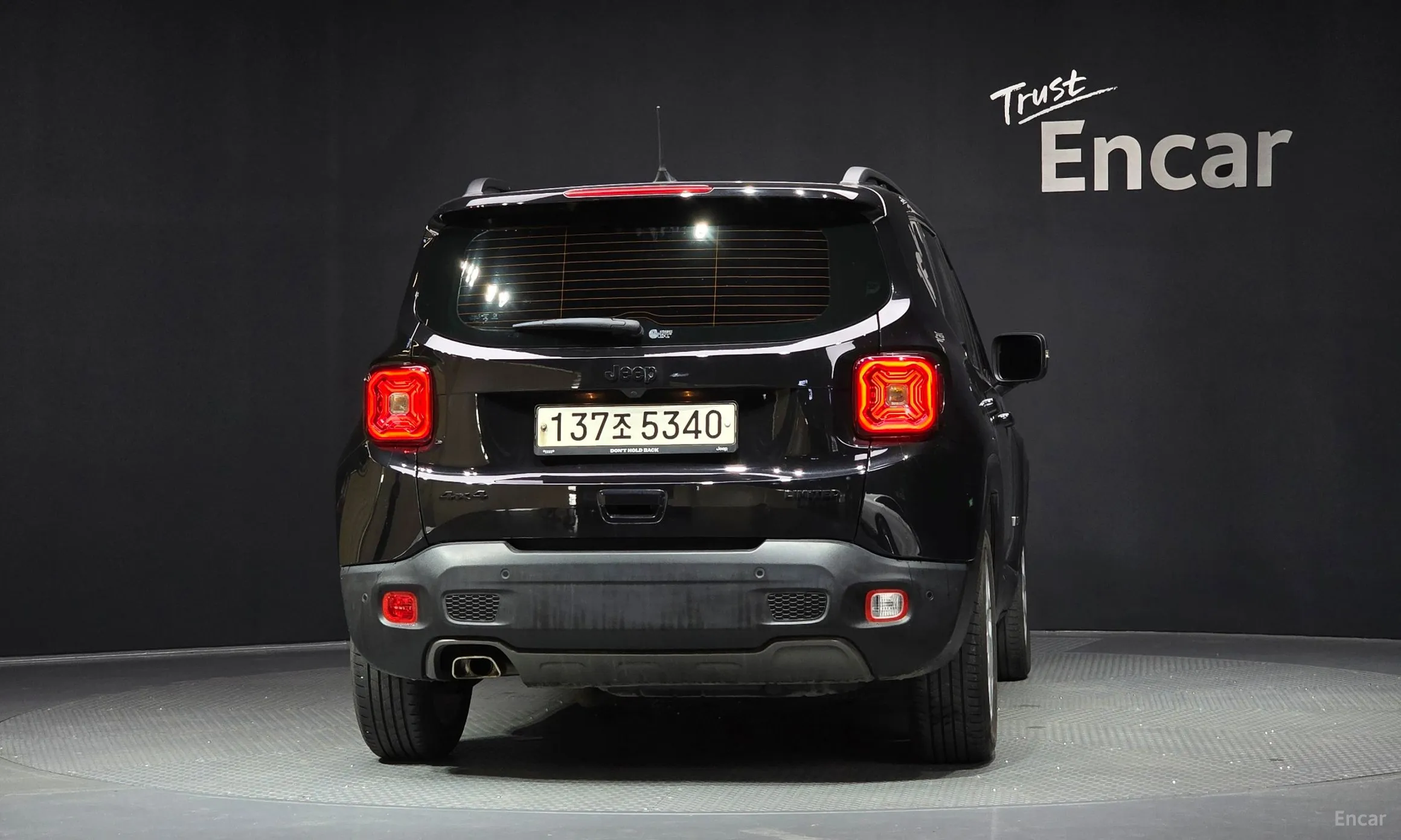 Jeep Renegade превью 4