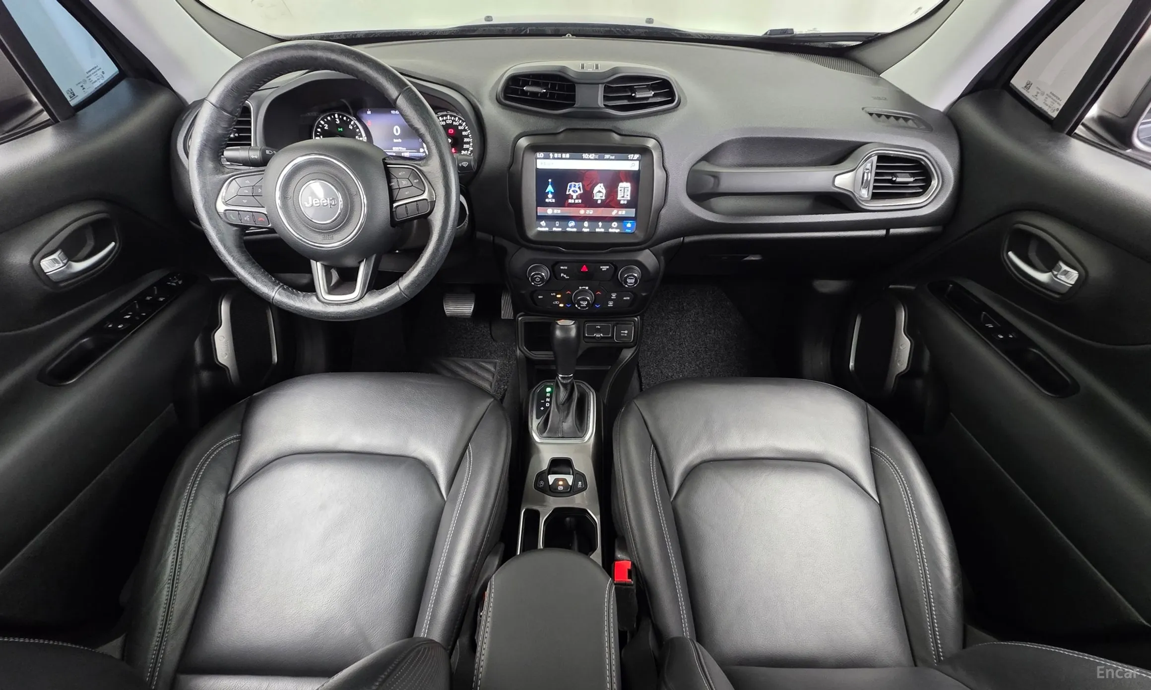Jeep Renegade превью 7