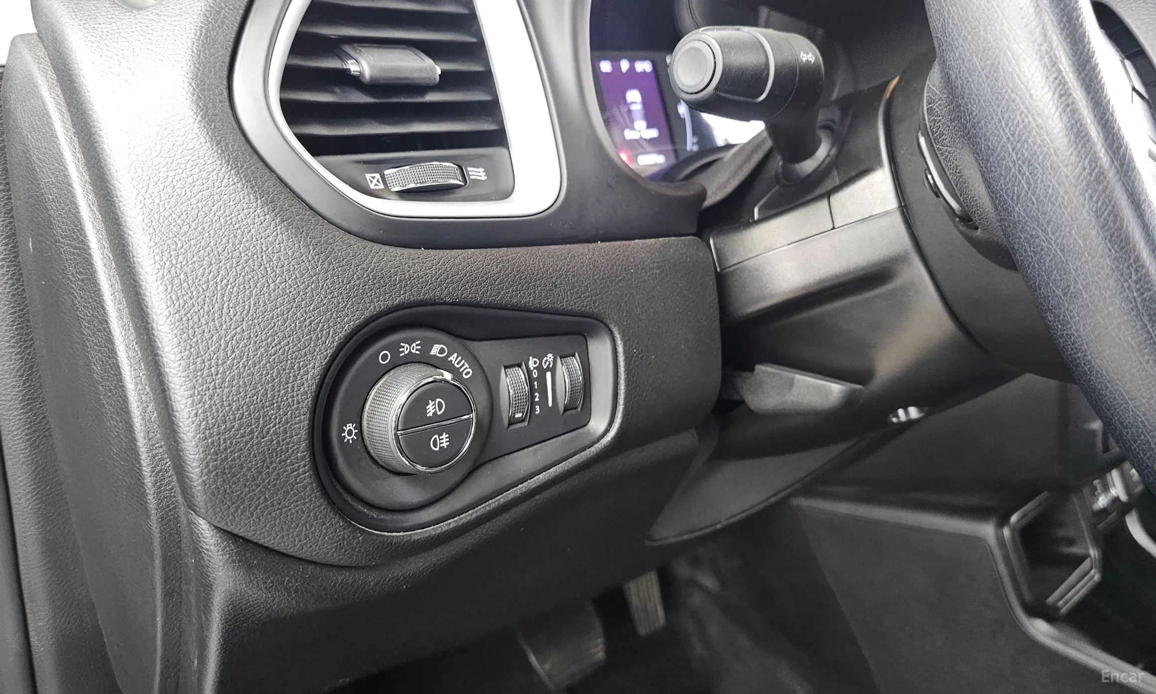 Jeep Renegade превью 17