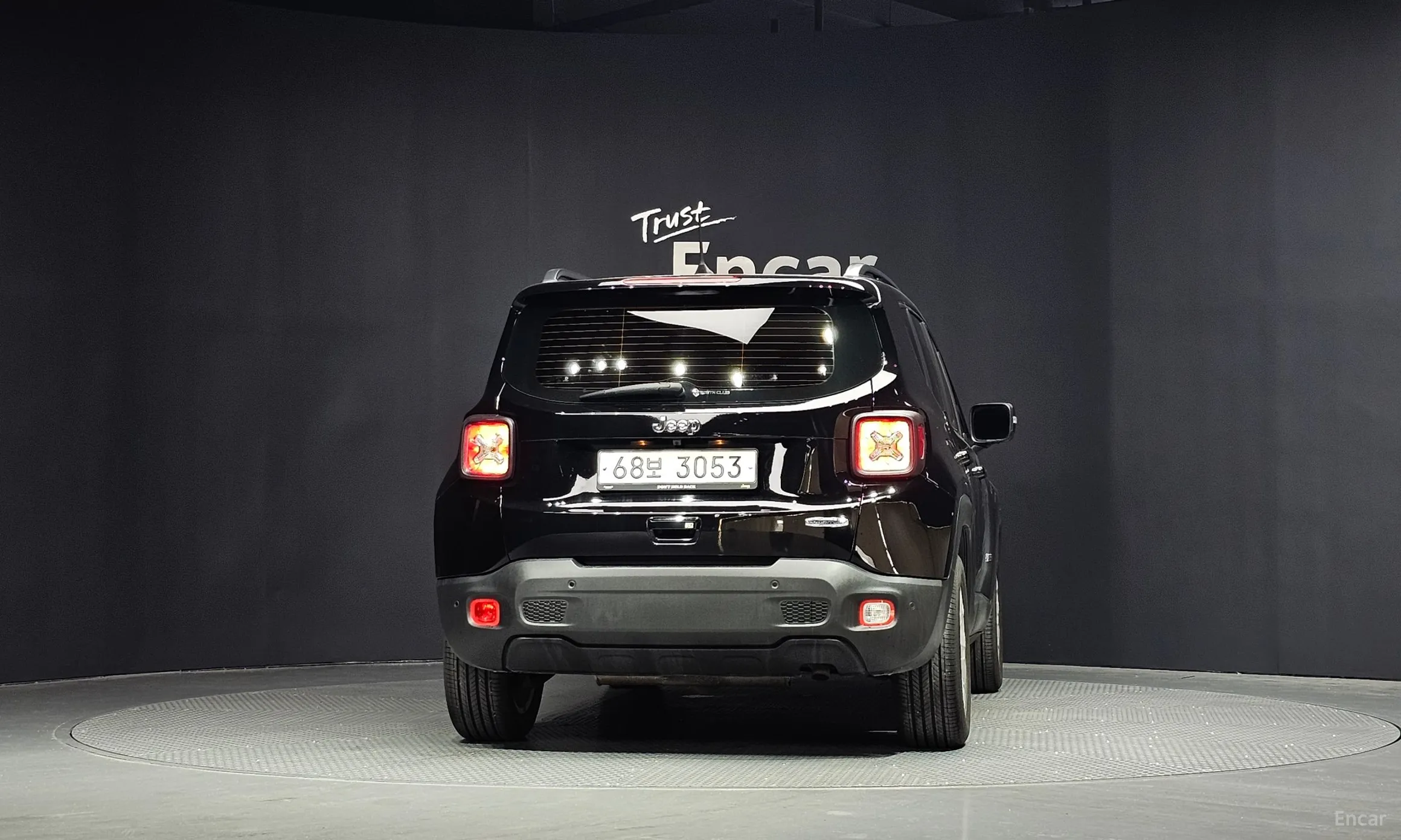 Jeep Renegade превью 4