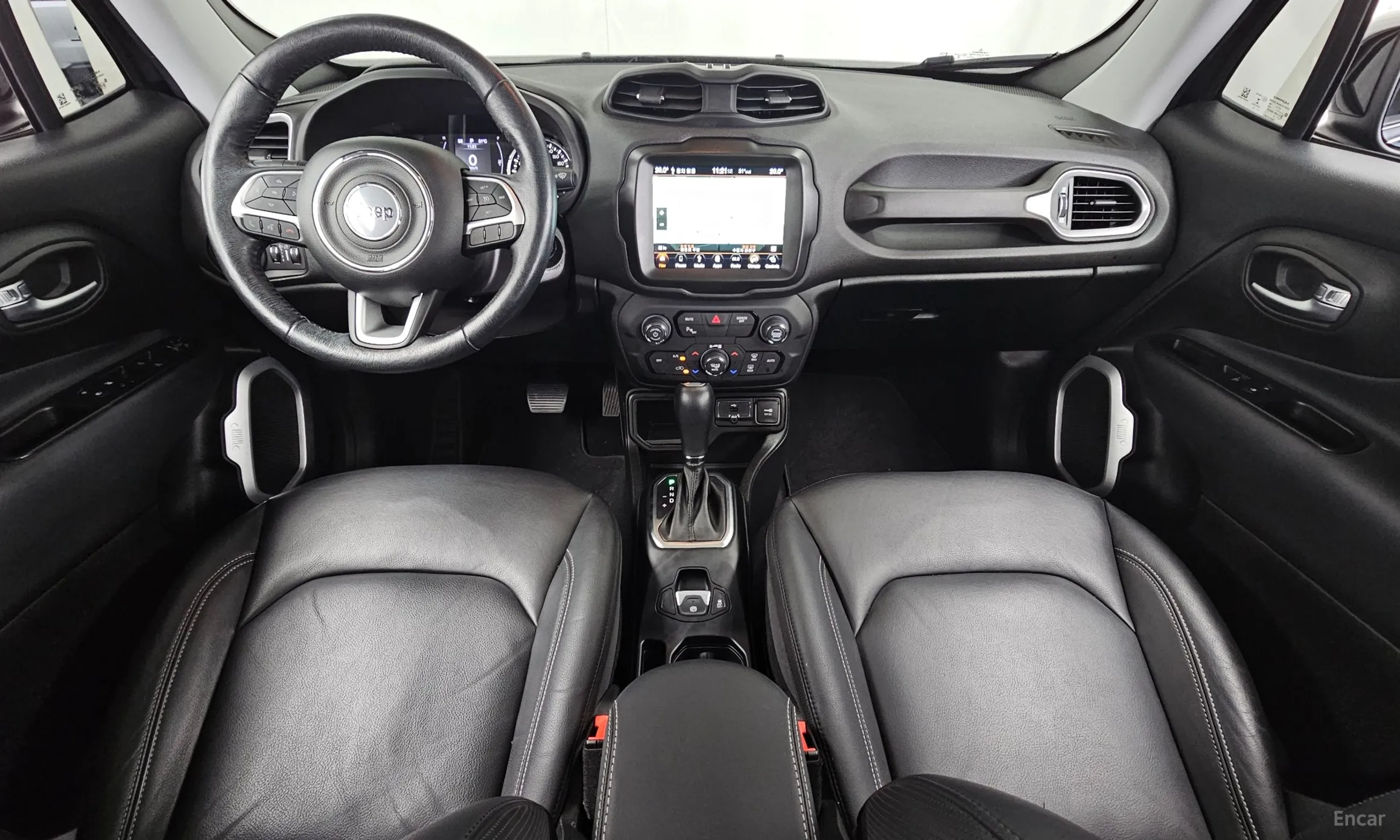Jeep Renegade превью 7