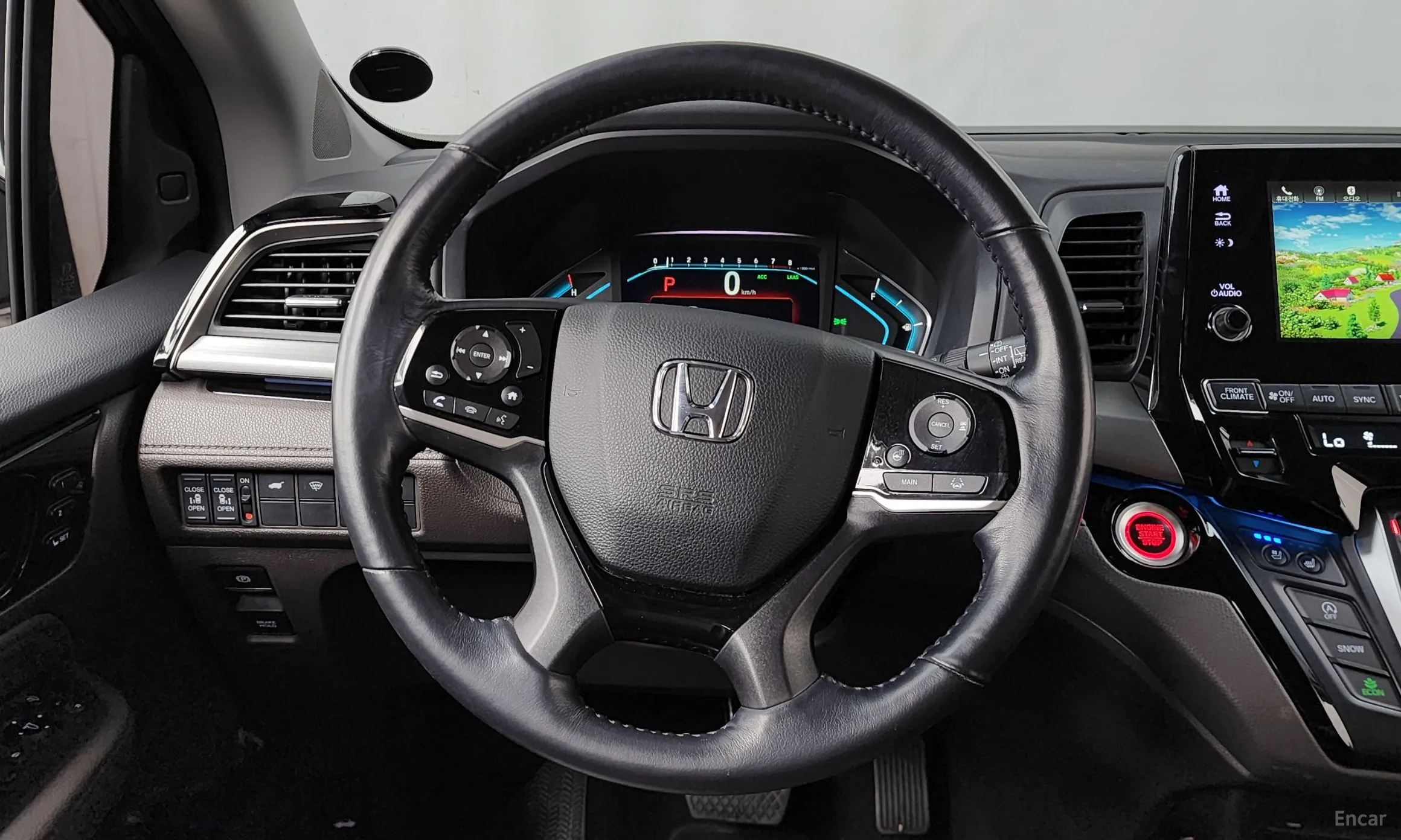 Honda Odyssey превью 13