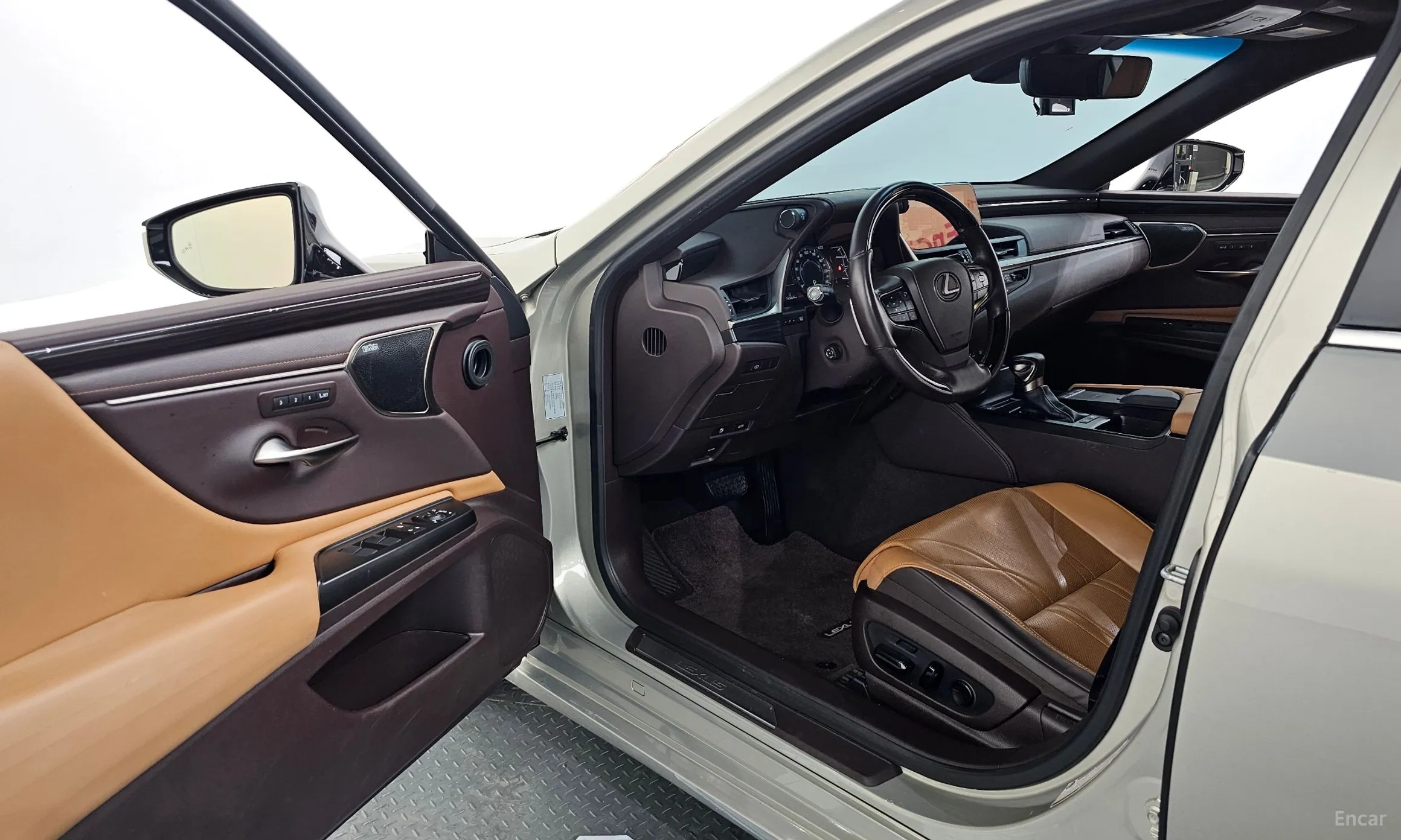 Lexus ES300h 7th Generation превью 10