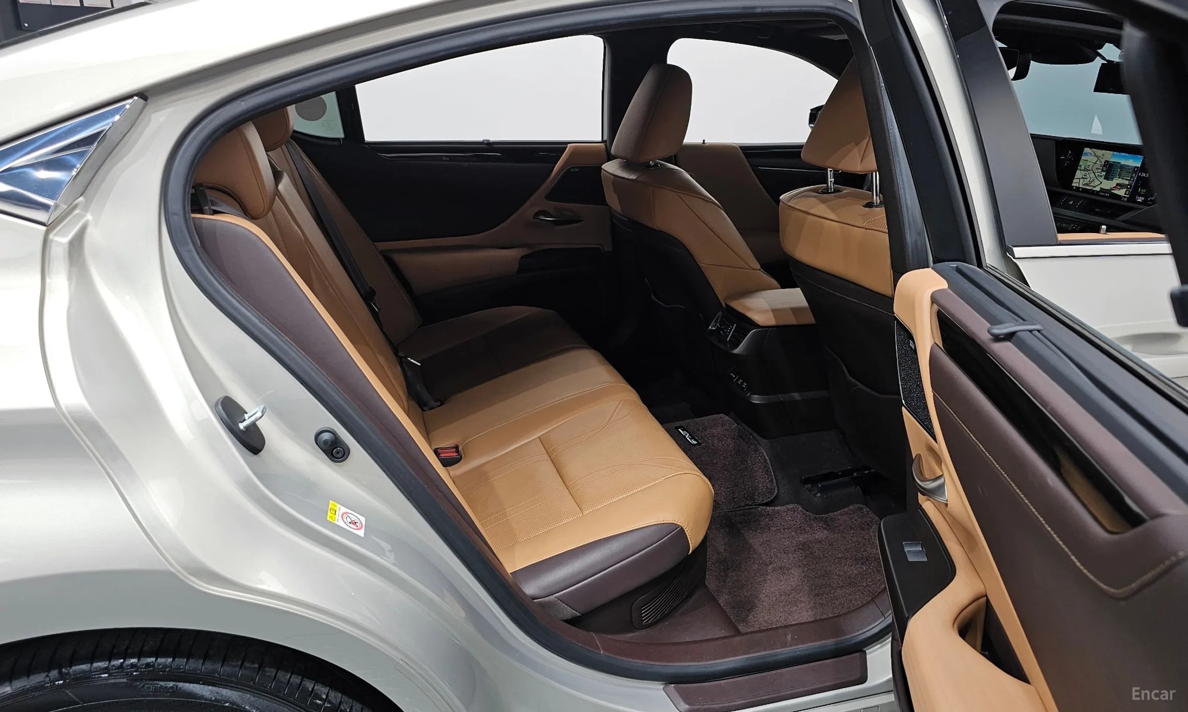 Lexus ES300h 7th Generation превью 11