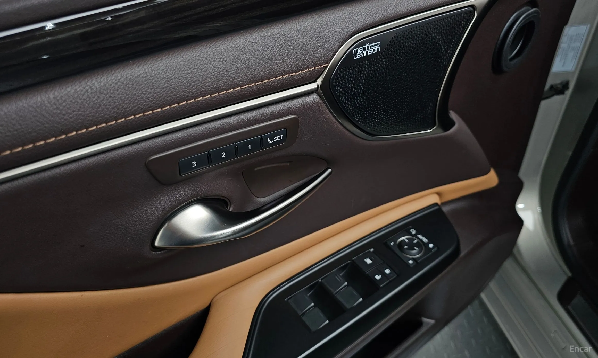 Lexus ES300h 7th Generation превью 18