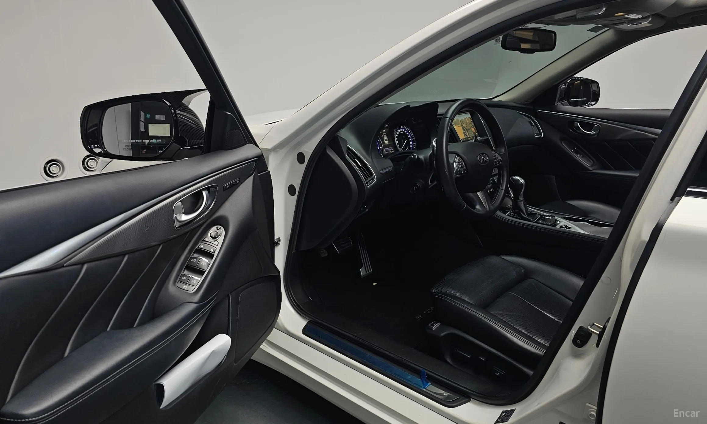 Infiniti Q50 превью 10
