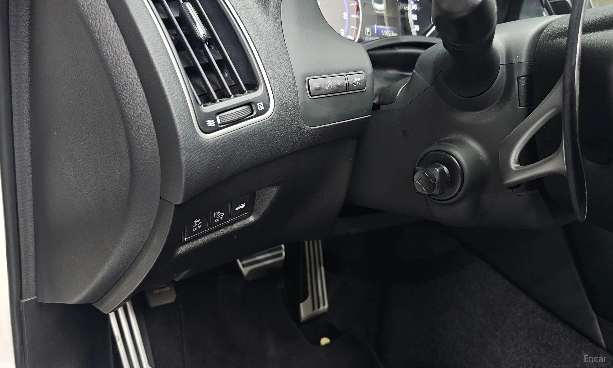 Infiniti Q50 превью 18