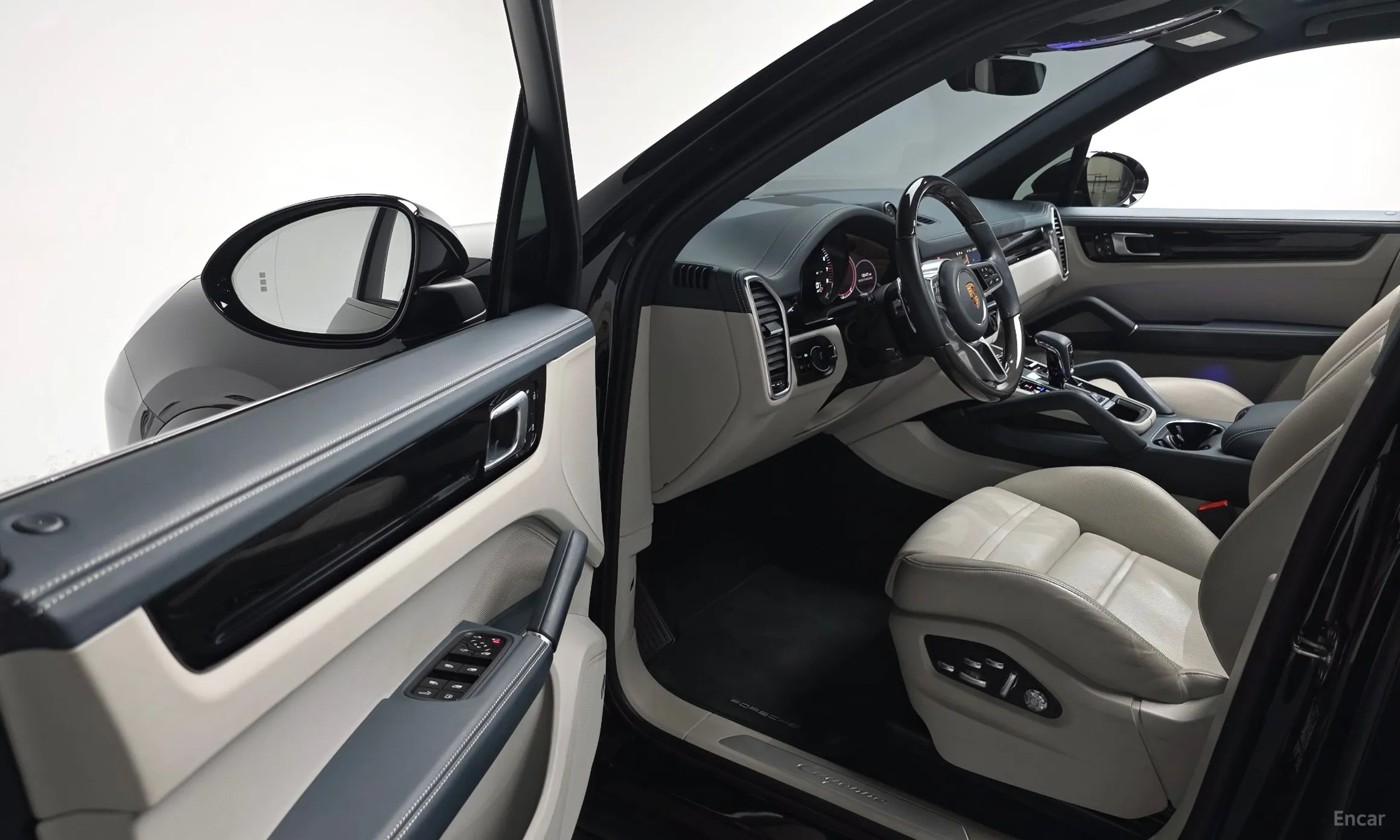 Porsche Cayenne (PO536) превью 10