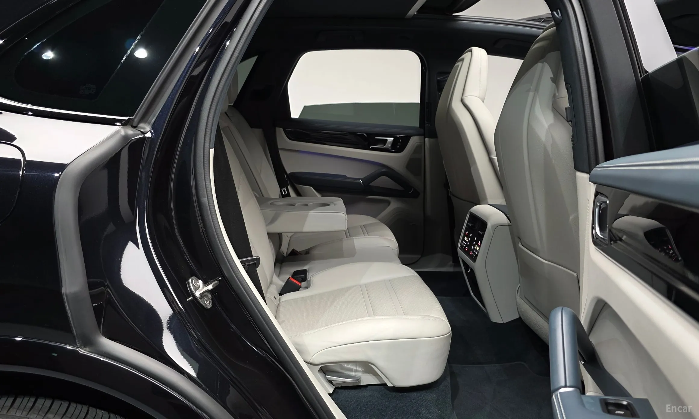 Porsche Cayenne (PO536) превью 11