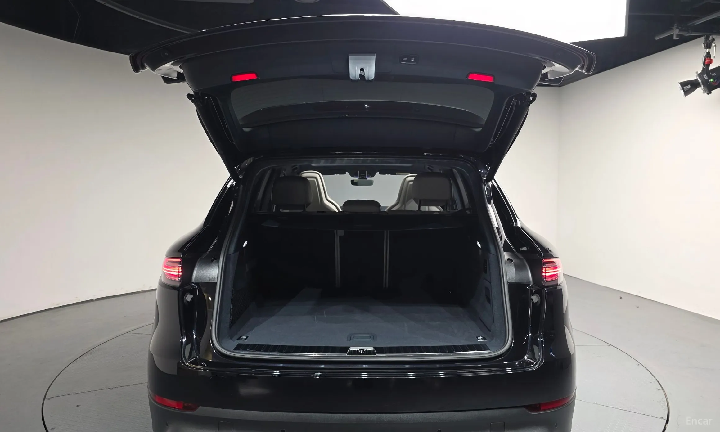 Porsche Cayenne (PO536) превью 20