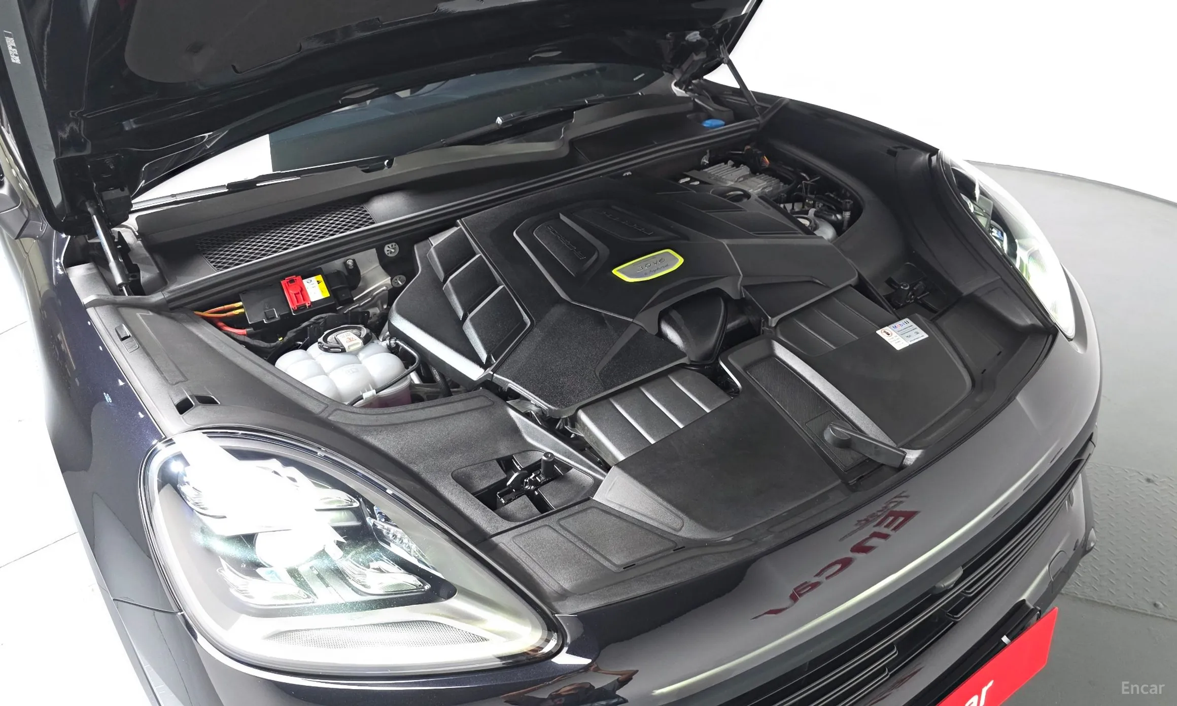 Porsche Cayenne (PO536) превью 6