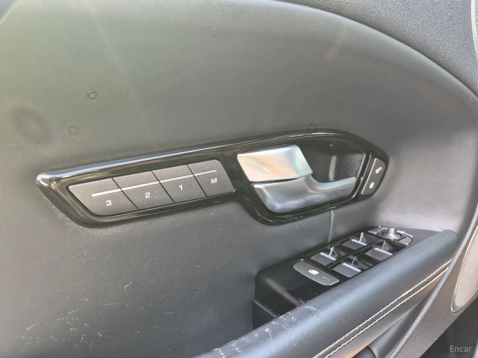 Land Rover Range Rover Evoque превью 10