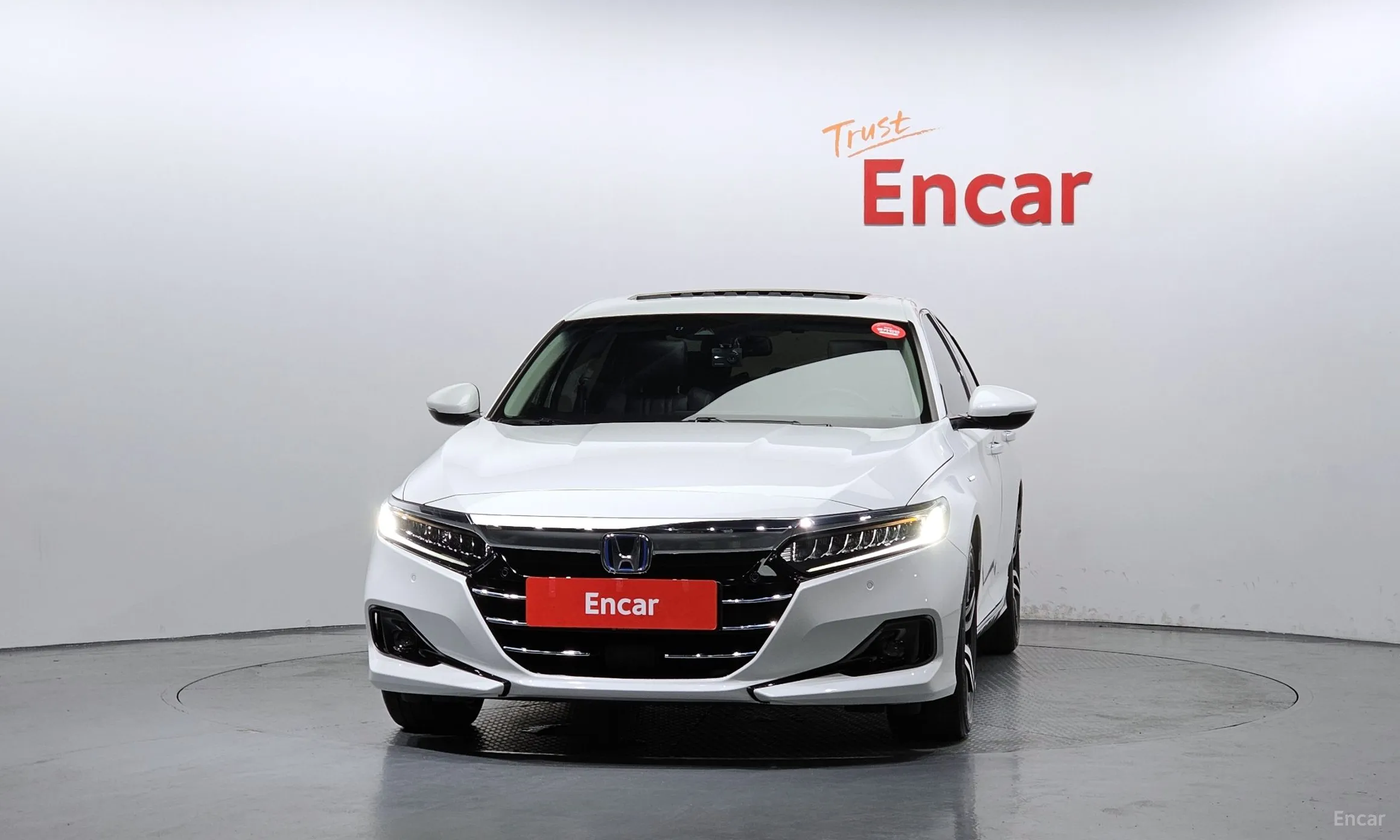 Honda Accord 10th Generation превью 3