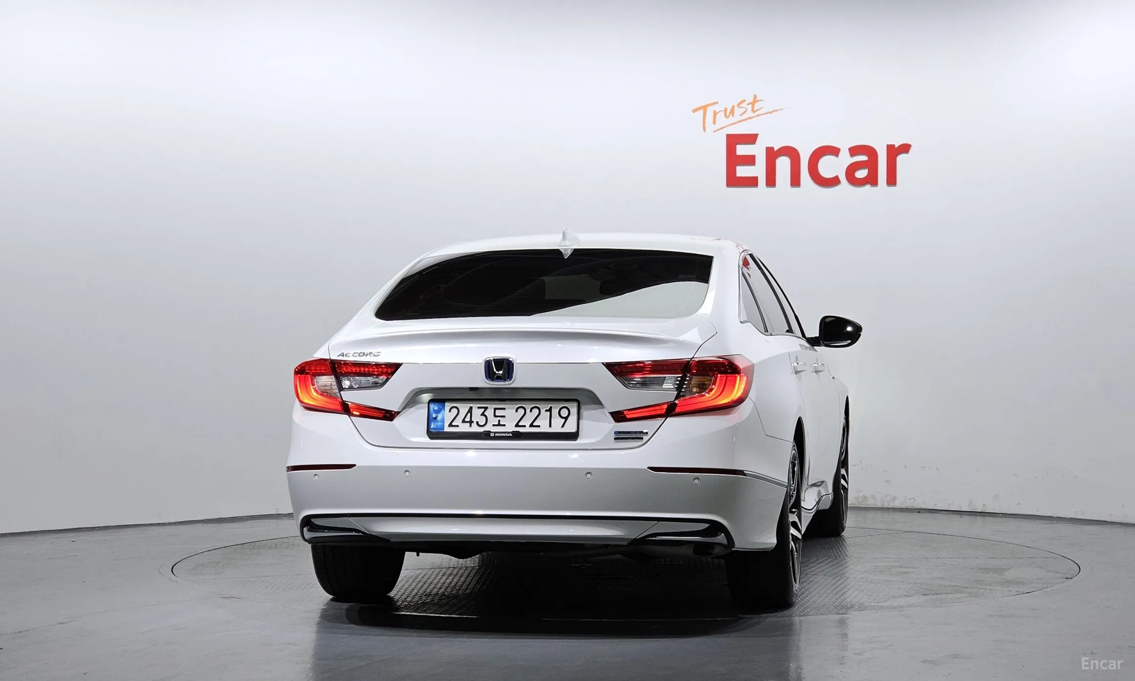Honda Accord 10th Generation превью 4