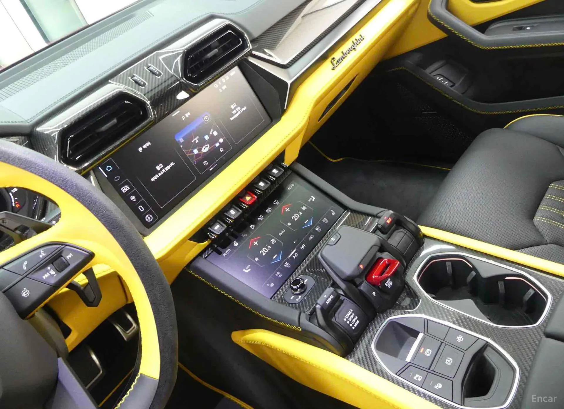 Lamborghini Urus превью 14